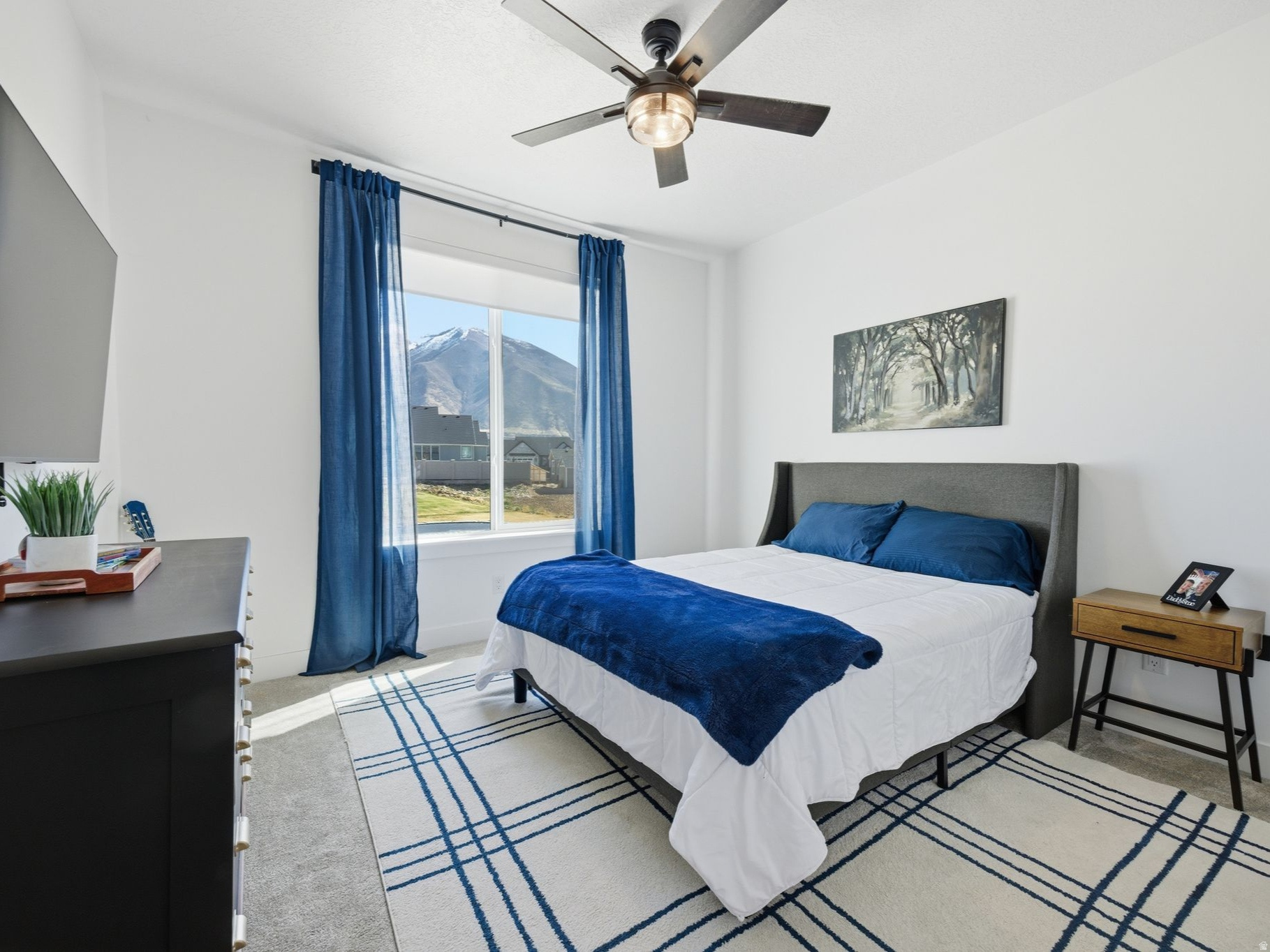 HIGH SKY ESTATES - Residential