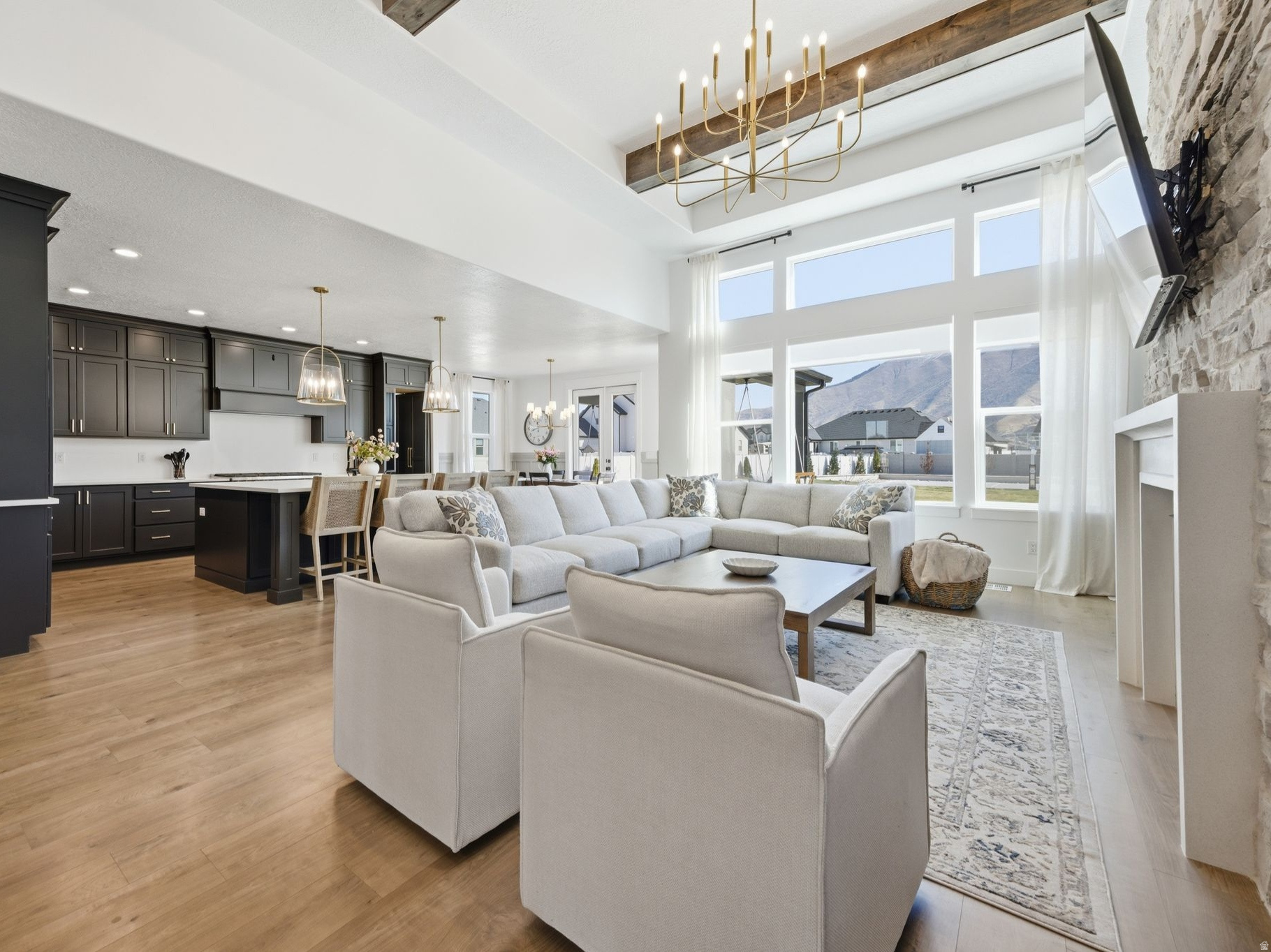 HIGH SKY ESTATES - Residential