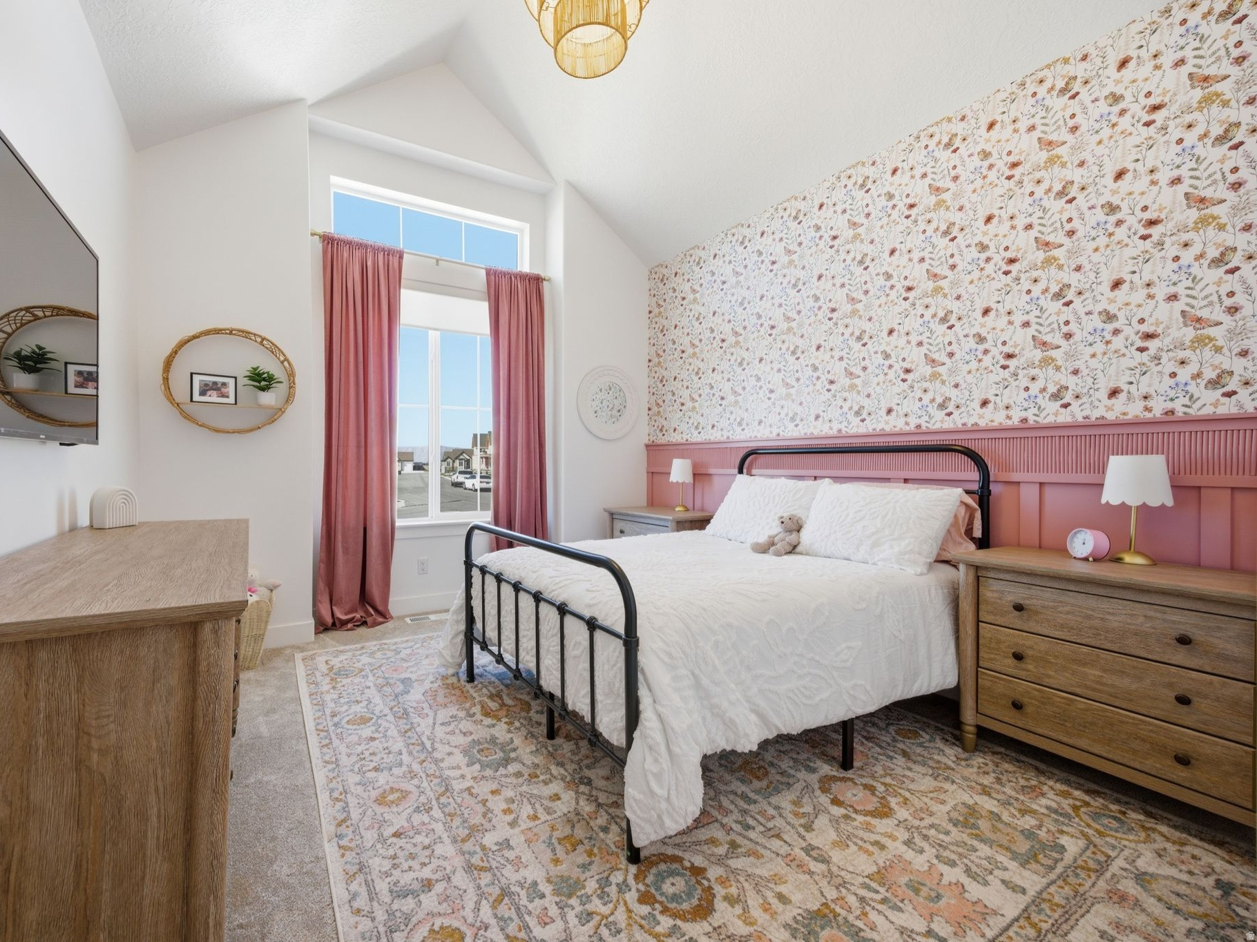 HIGH SKY ESTATES - Residential