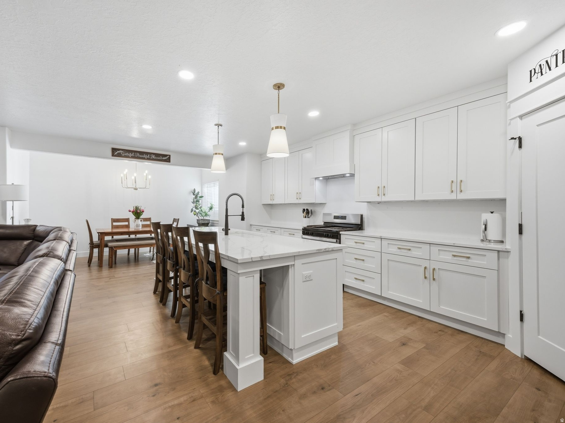 HIGH SKY ESTATES - Residential