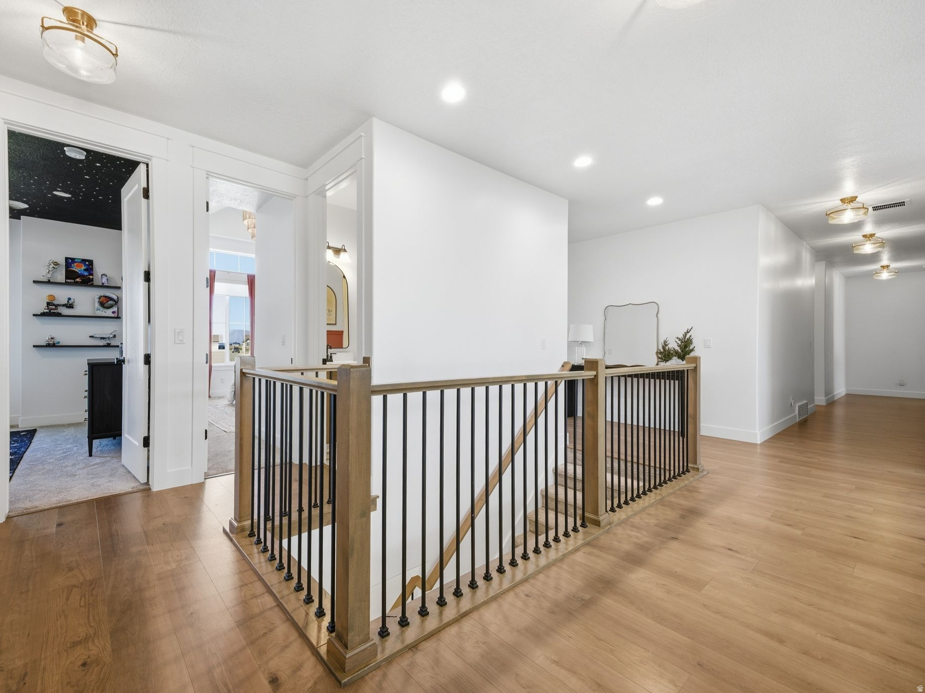 HIGH SKY ESTATES - Residential