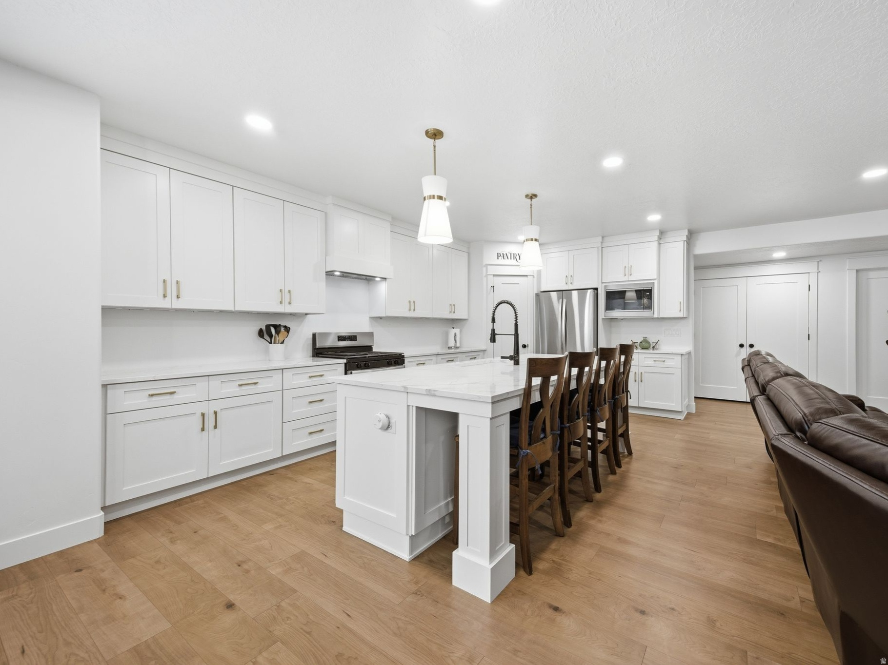 HIGH SKY ESTATES - Residential