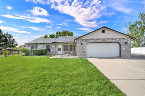 Photo of 4565 W 4350 S, West Haven, UT 84401 (MLS # 2170189)