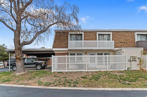 Photo of 5974 S SULTAN CIR E, Murray, UT 84107 (MLS # 2133342)
