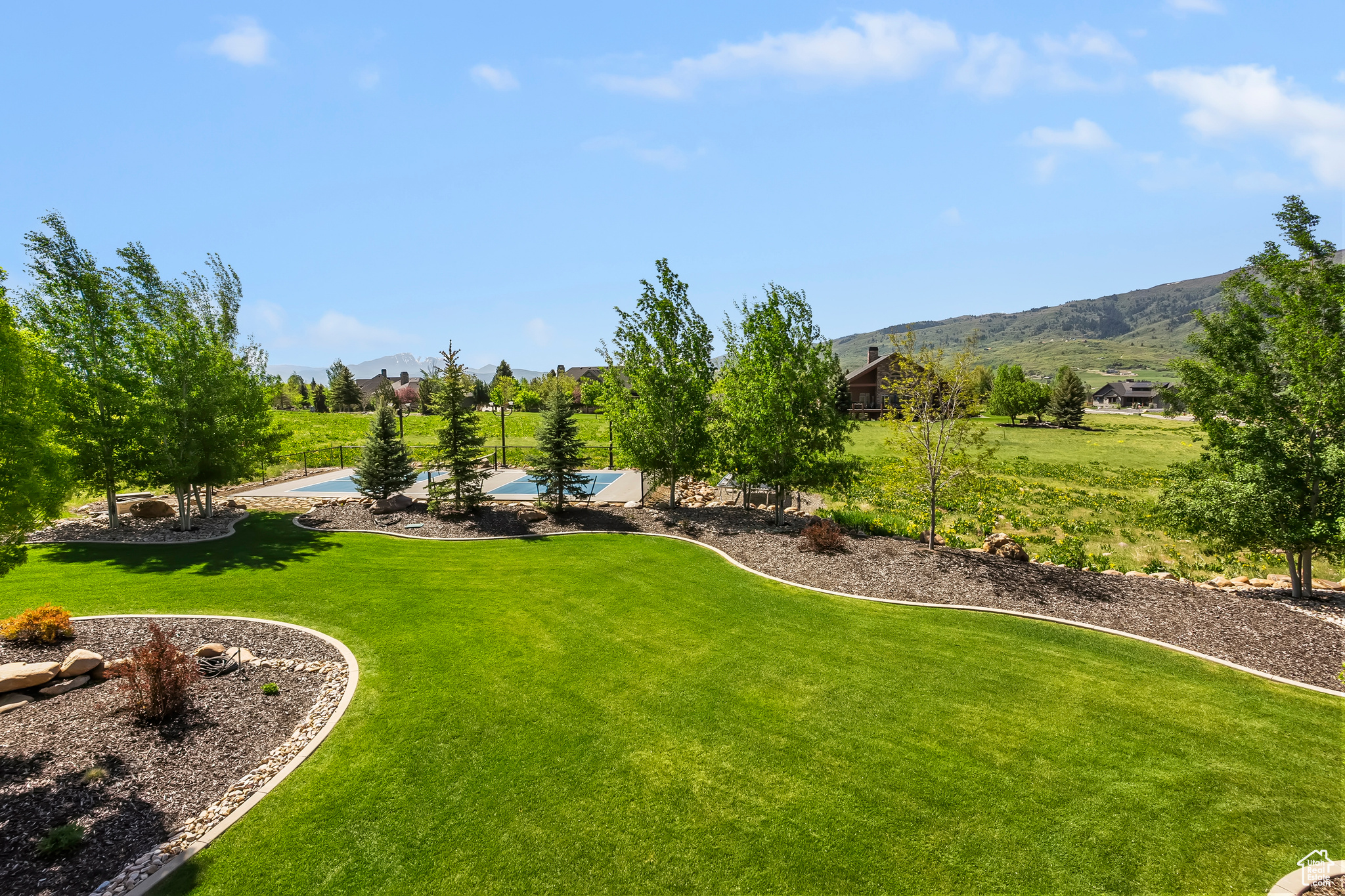 EAGLE RIDGE - Residential