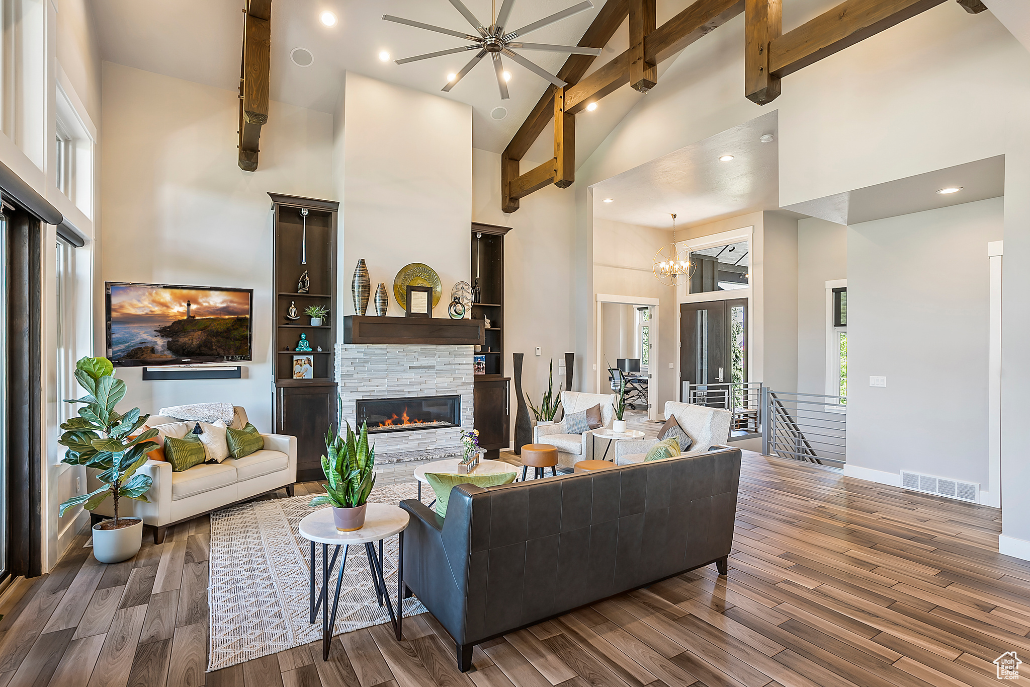 EAGLE RIDGE - Residential