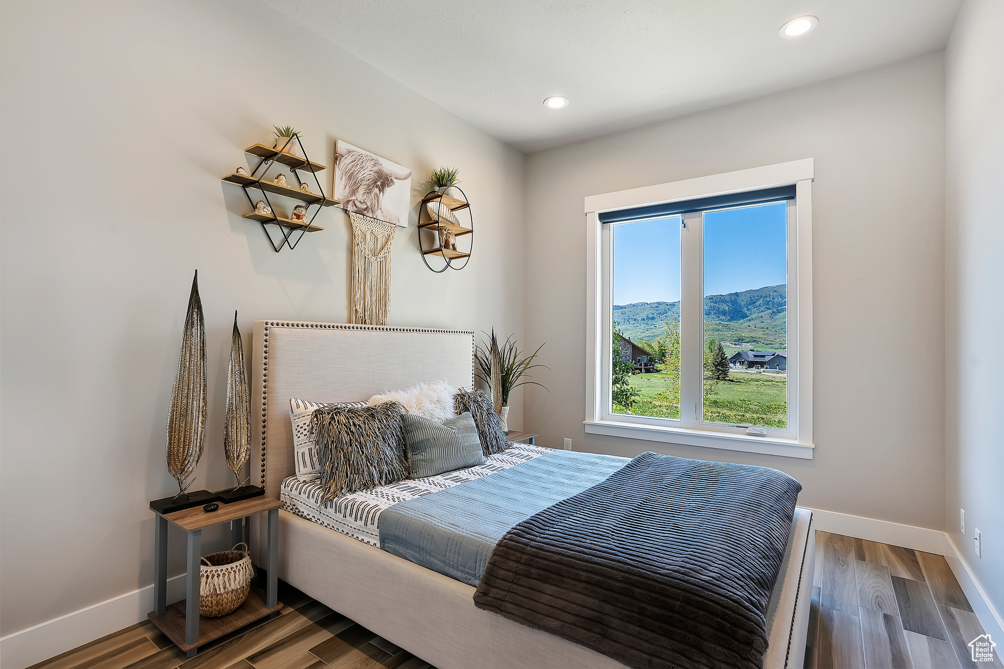 EAGLE RIDGE - Residential