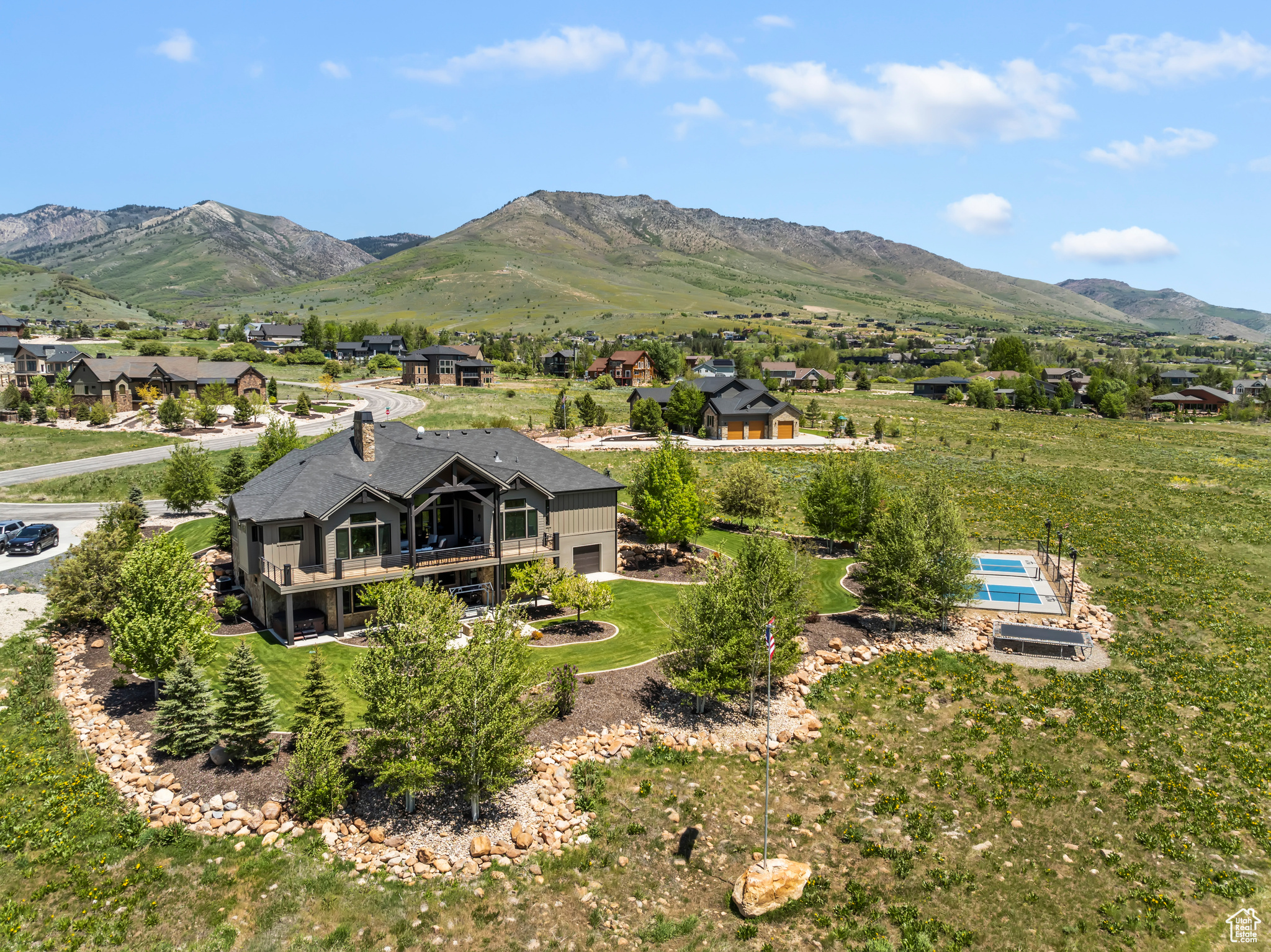 EAGLE RIDGE - Residential