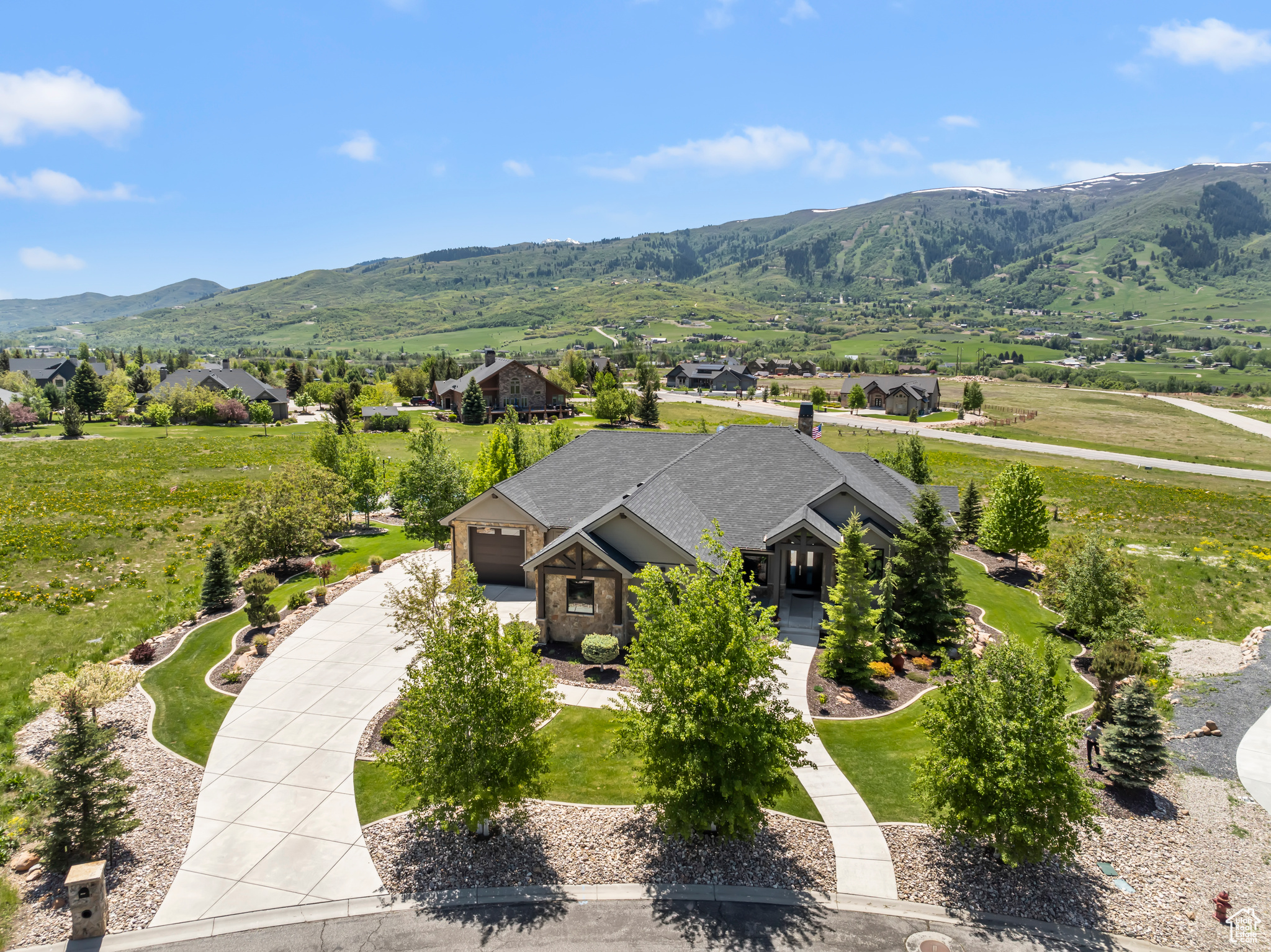 EAGLE RIDGE - Residential