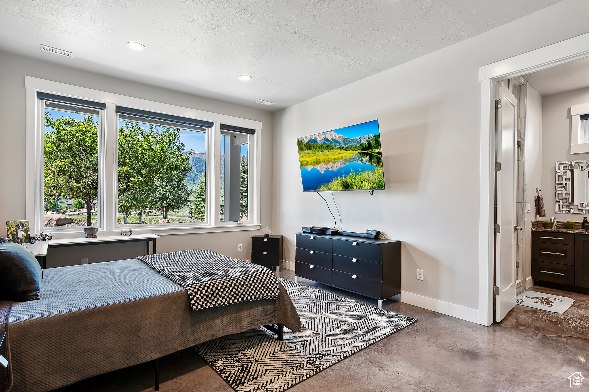 EAGLE RIDGE - Residential