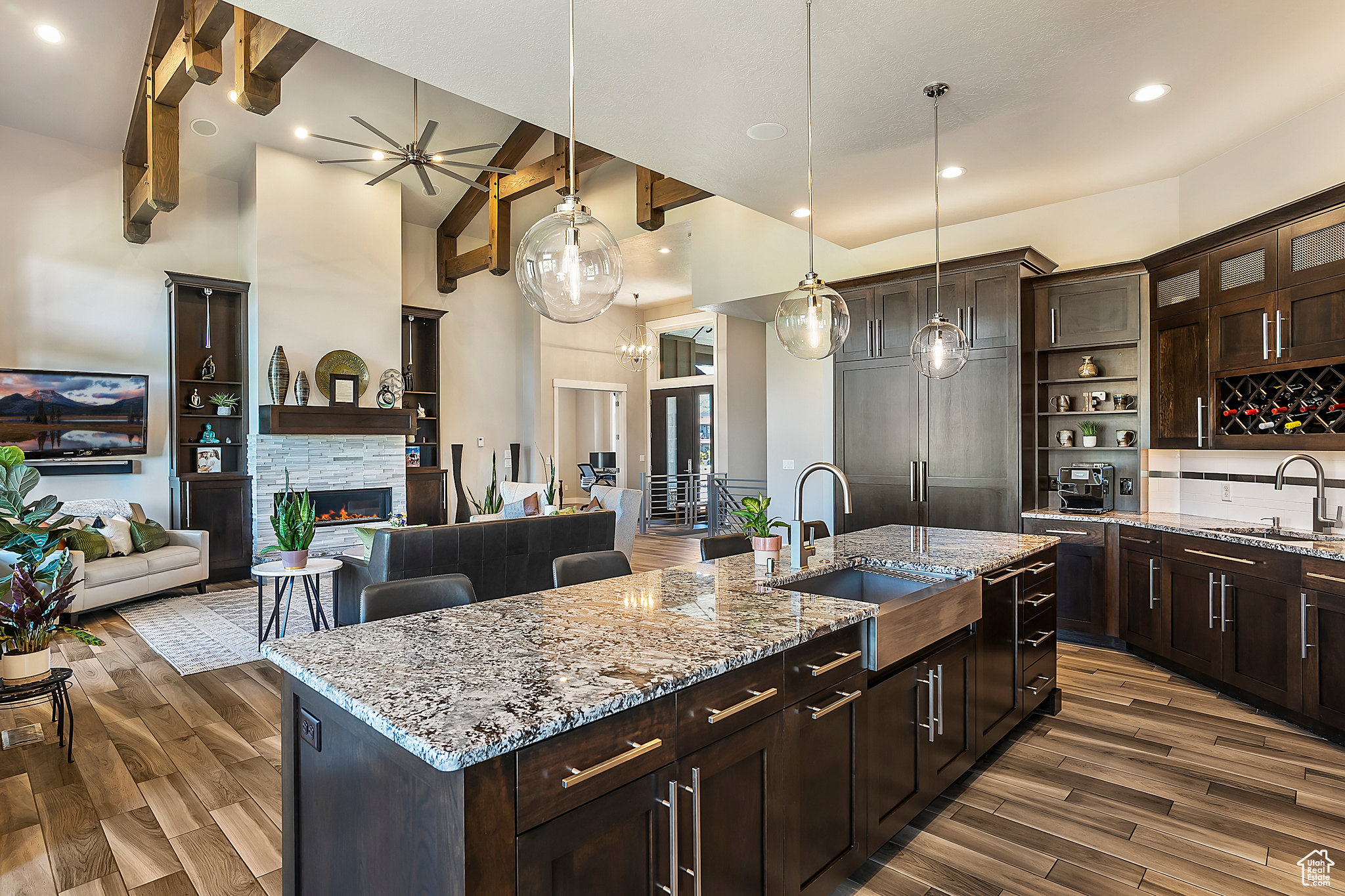 EAGLE RIDGE - Residential