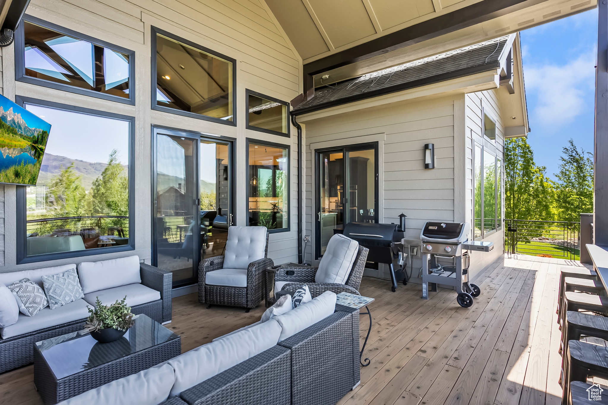 EAGLE RIDGE - Residential