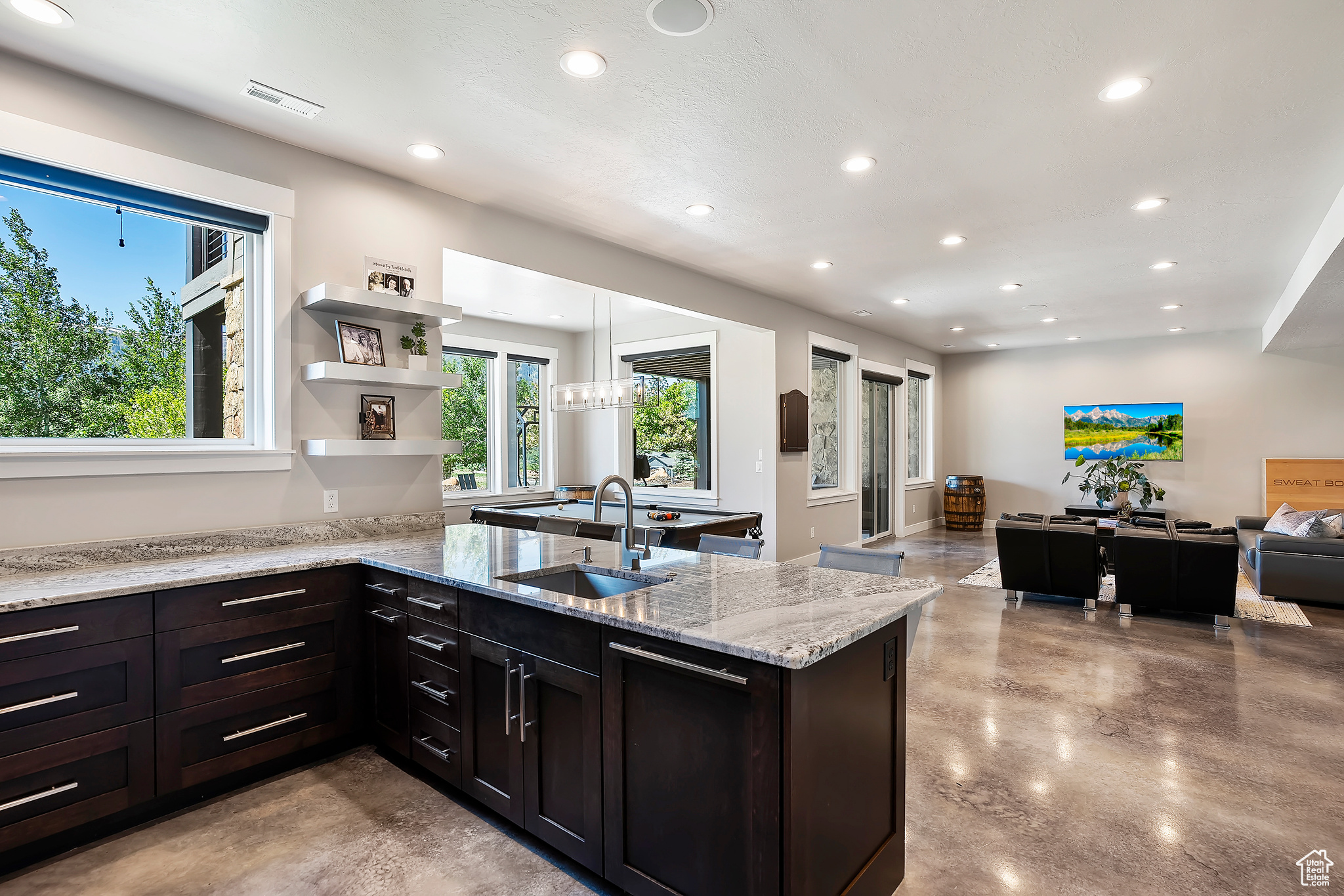 EAGLE RIDGE - Residential