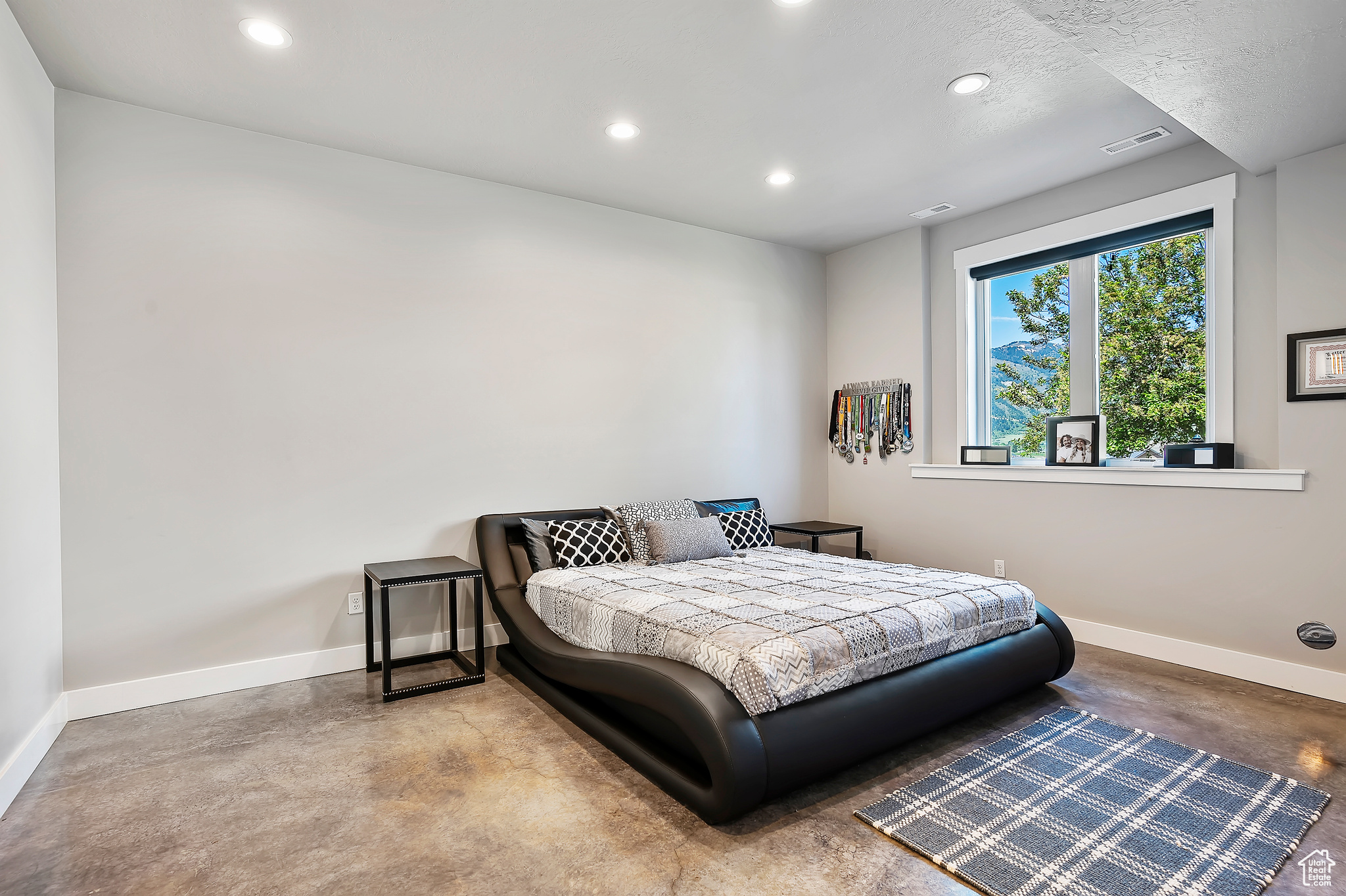 EAGLE RIDGE - Residential
