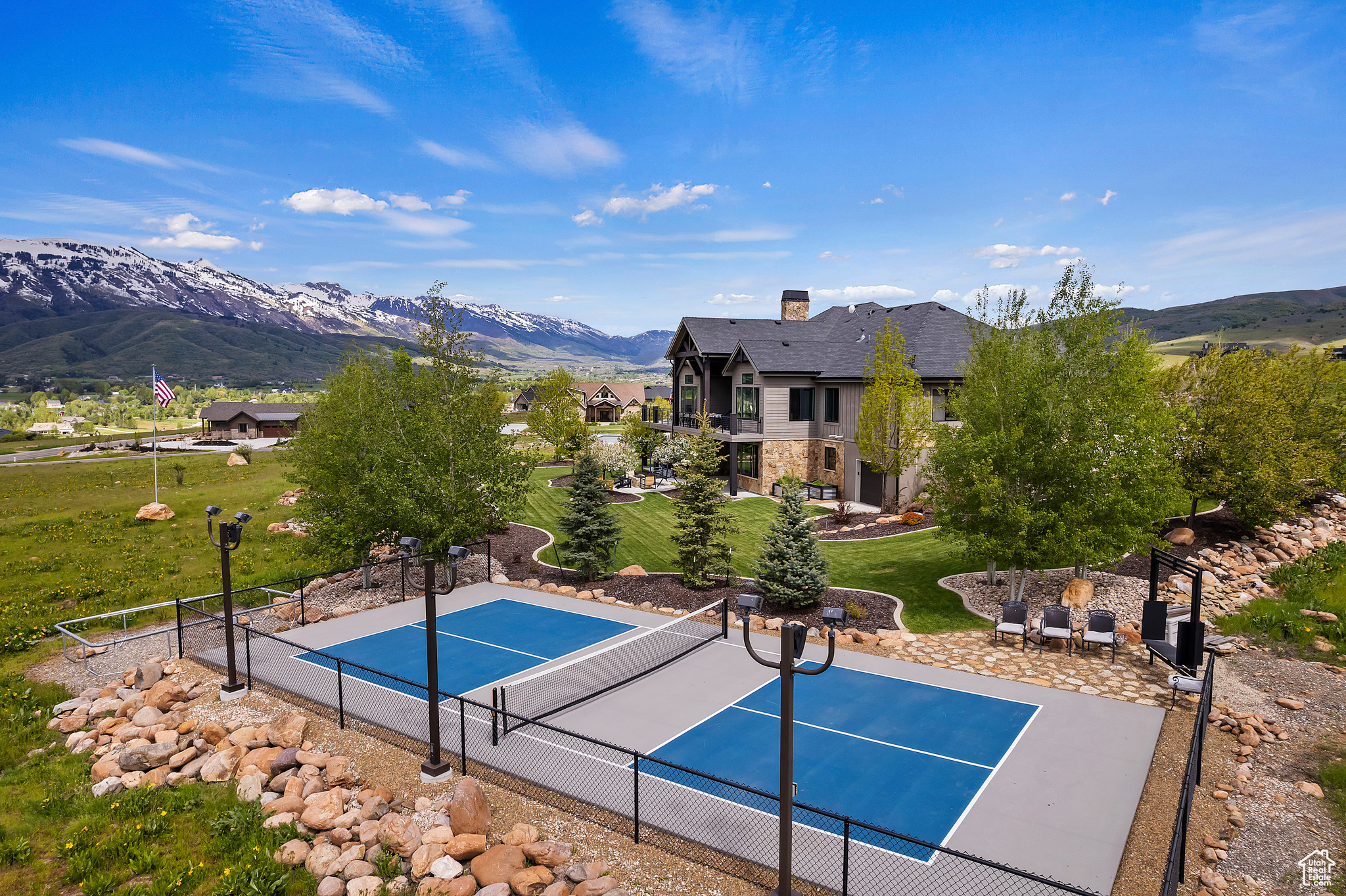 EAGLE RIDGE - Residential