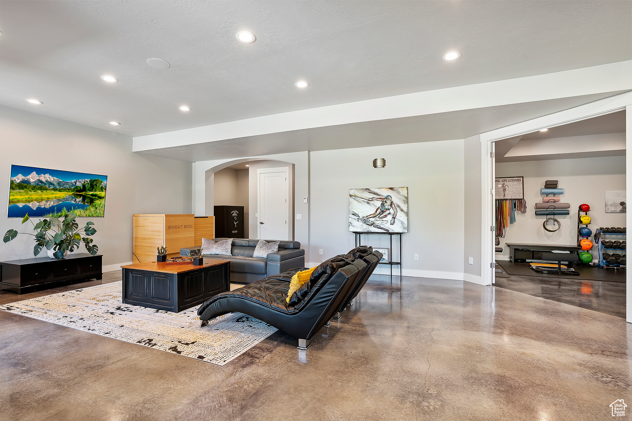 EAGLE RIDGE - Residential