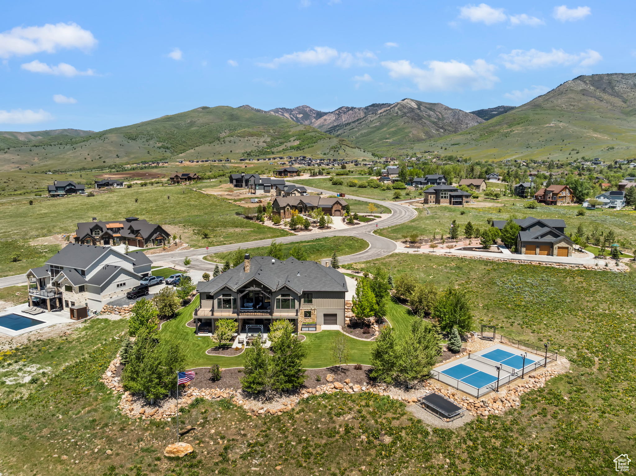 EAGLE RIDGE - Residential