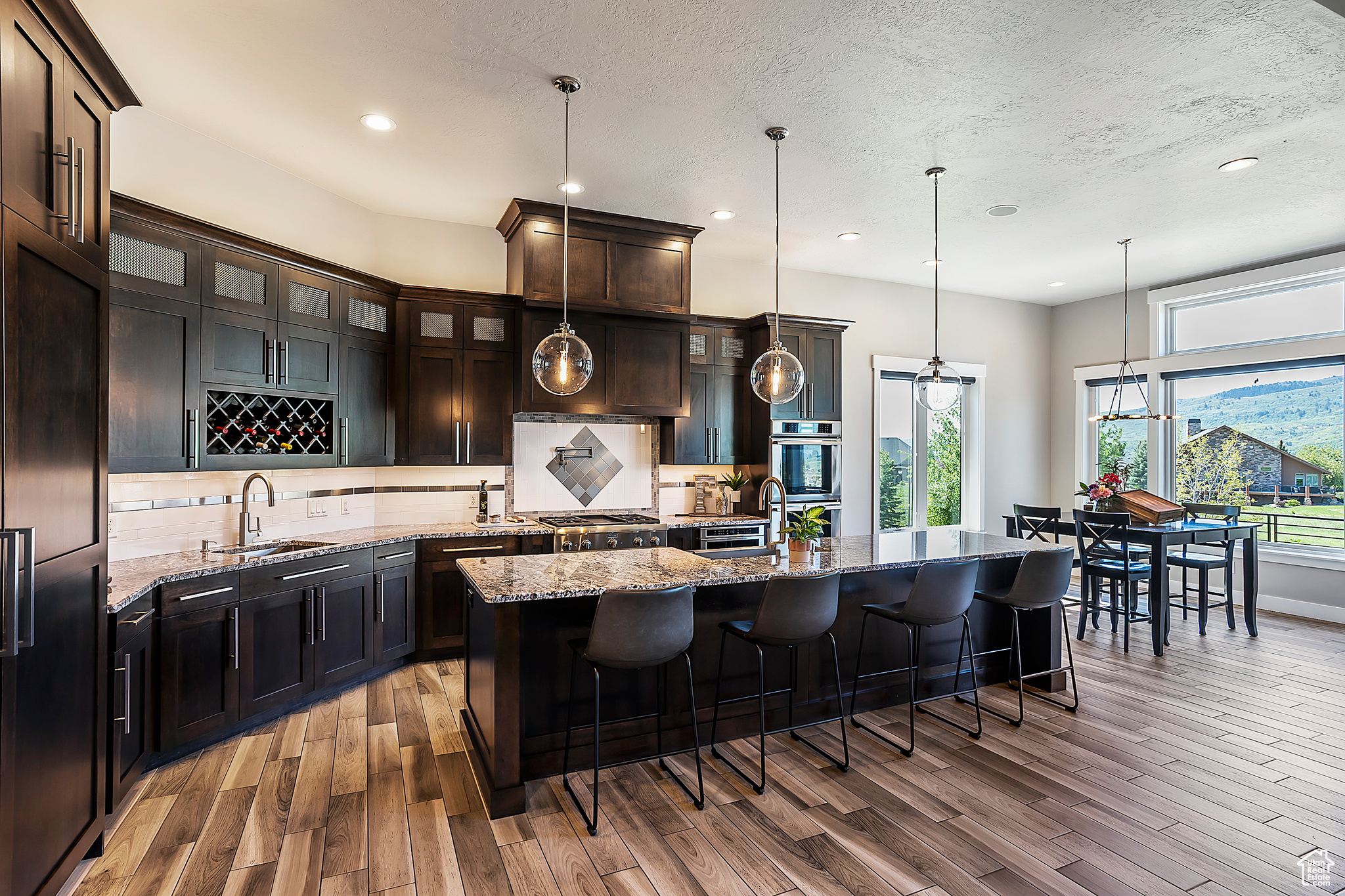 EAGLE RIDGE - Residential
