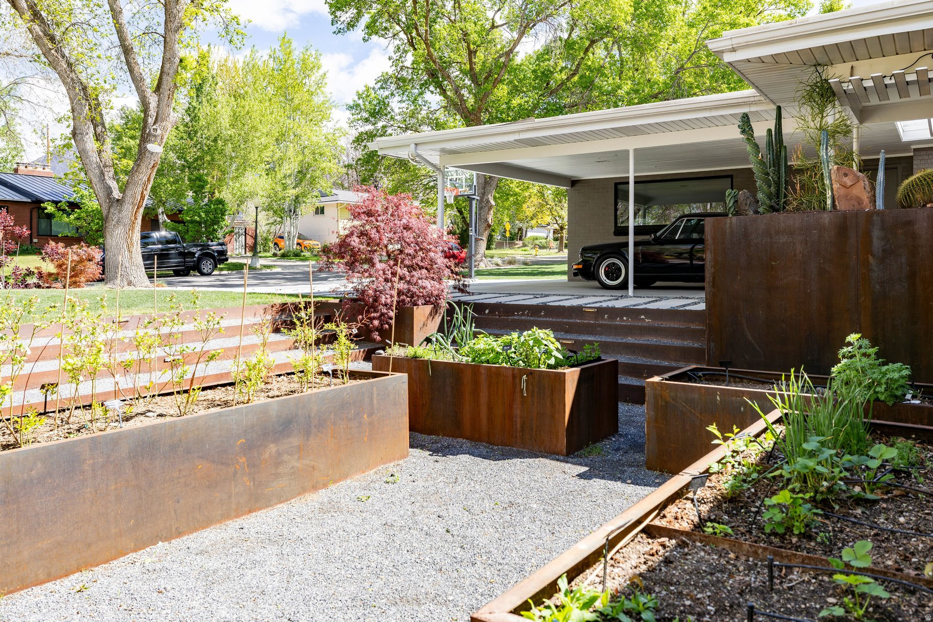 EL REY PARK - Residential