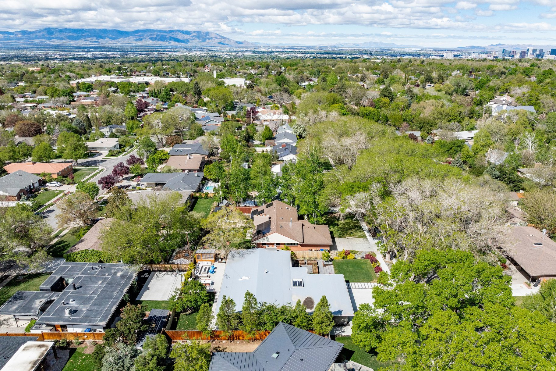 EL REY PARK - Residential