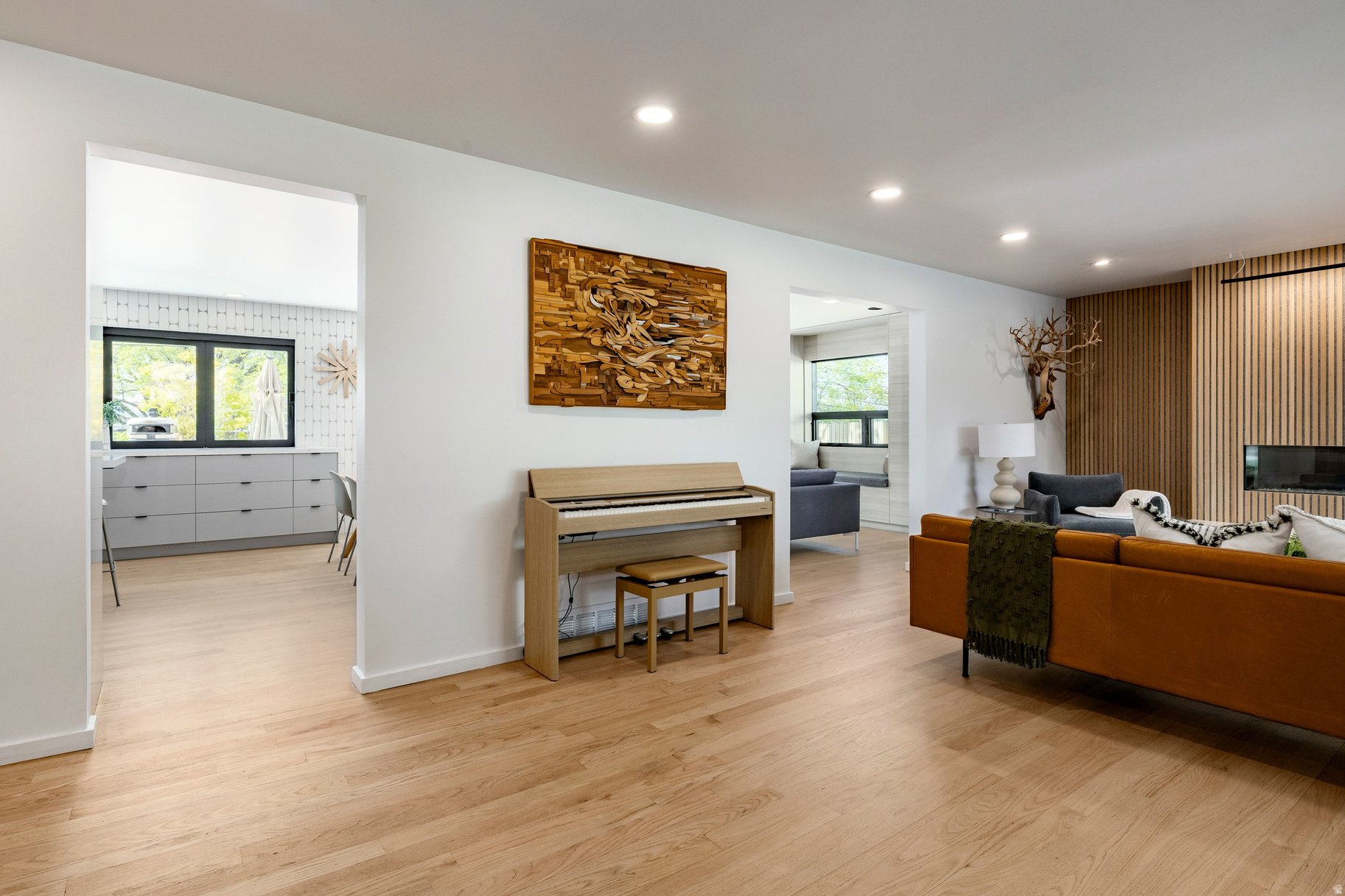 EL REY PARK - Residential