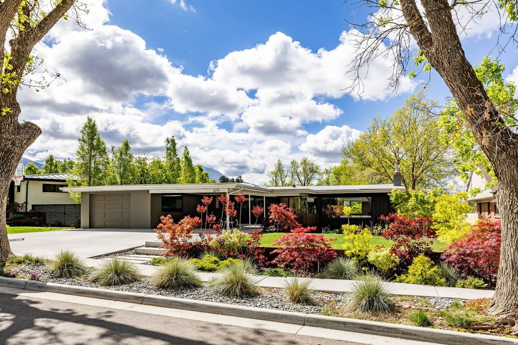 Photo of 2070 E BROWNING AVE S, Salt Lake City, UT 84108 (MLS # 2150949)