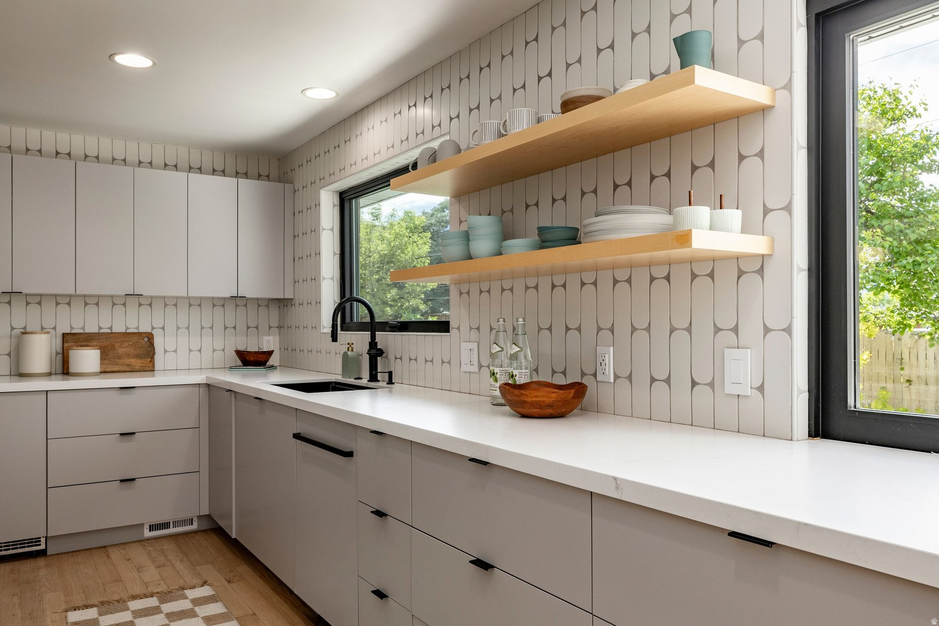 EL REY PARK - Residential