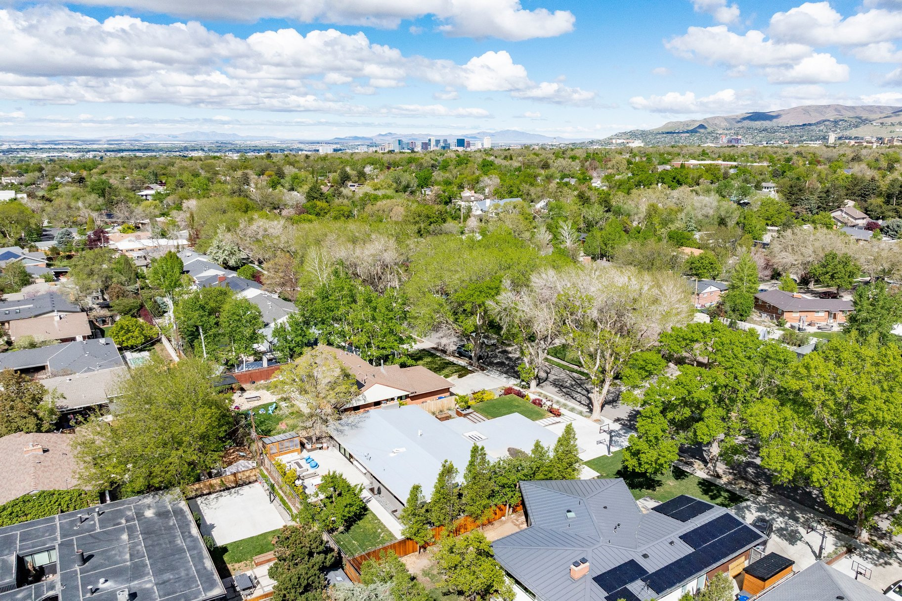 EL REY PARK - Residential