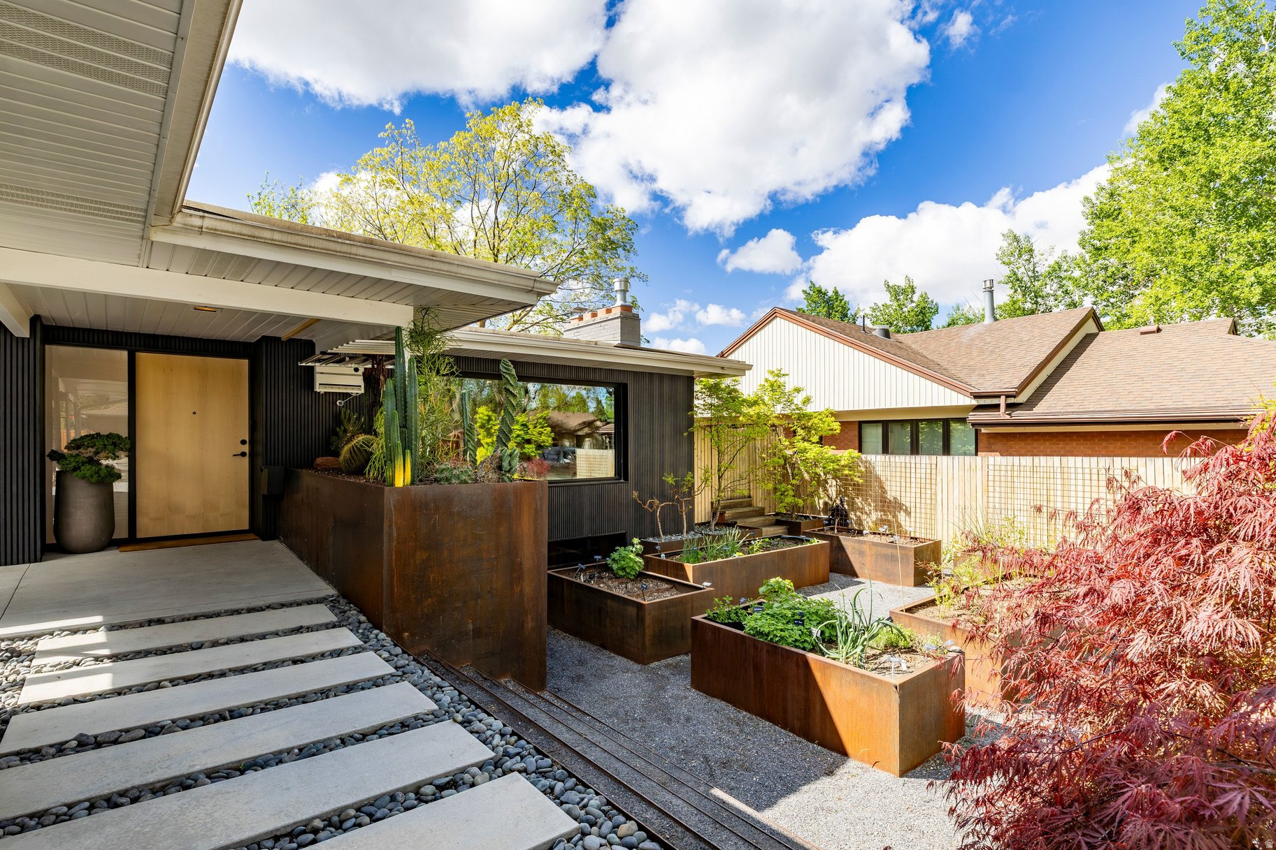 EL REY PARK - Residential