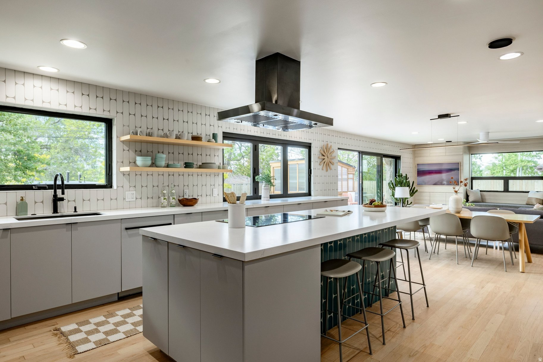 EL REY PARK - Residential