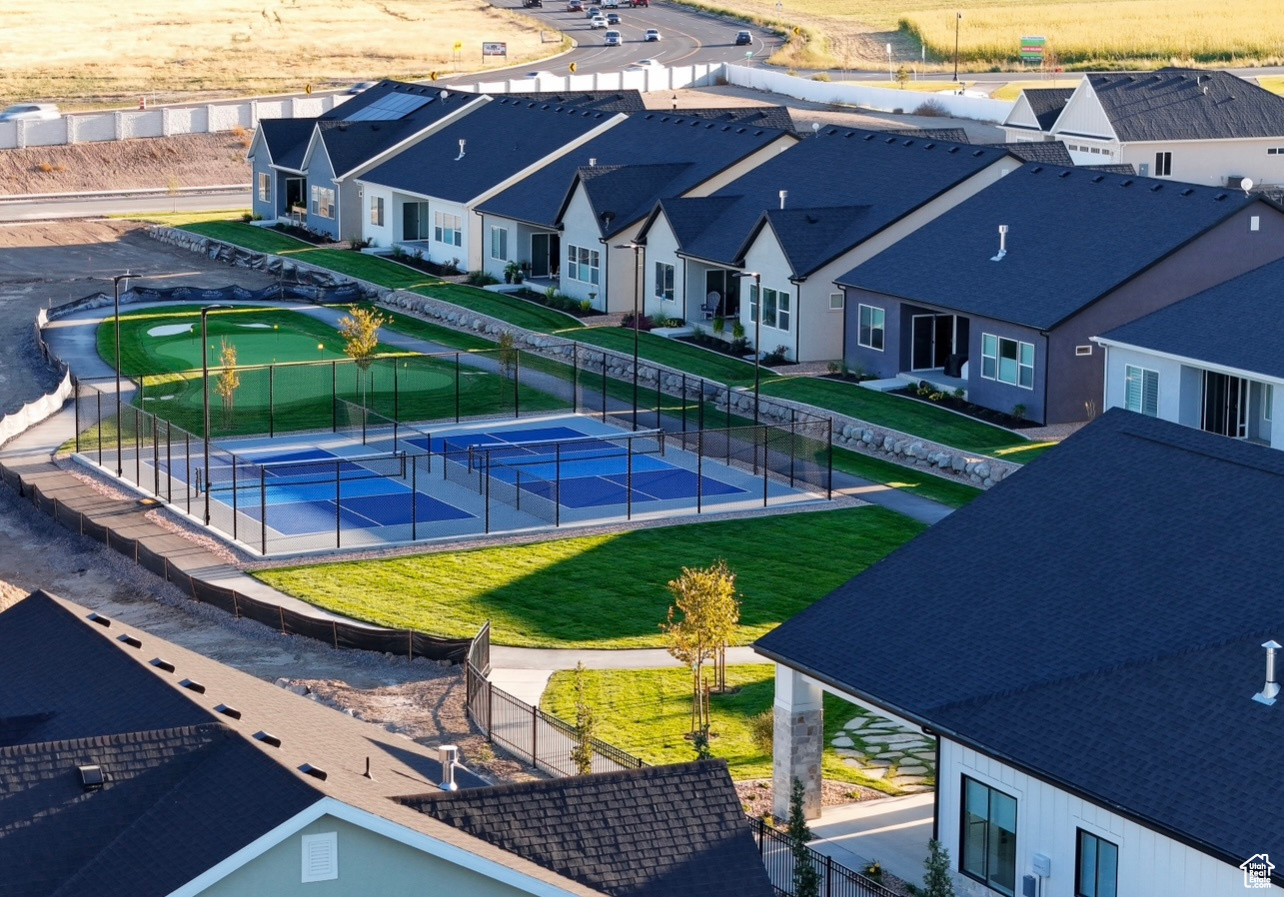 STARHAVEN VILLAS - Residential