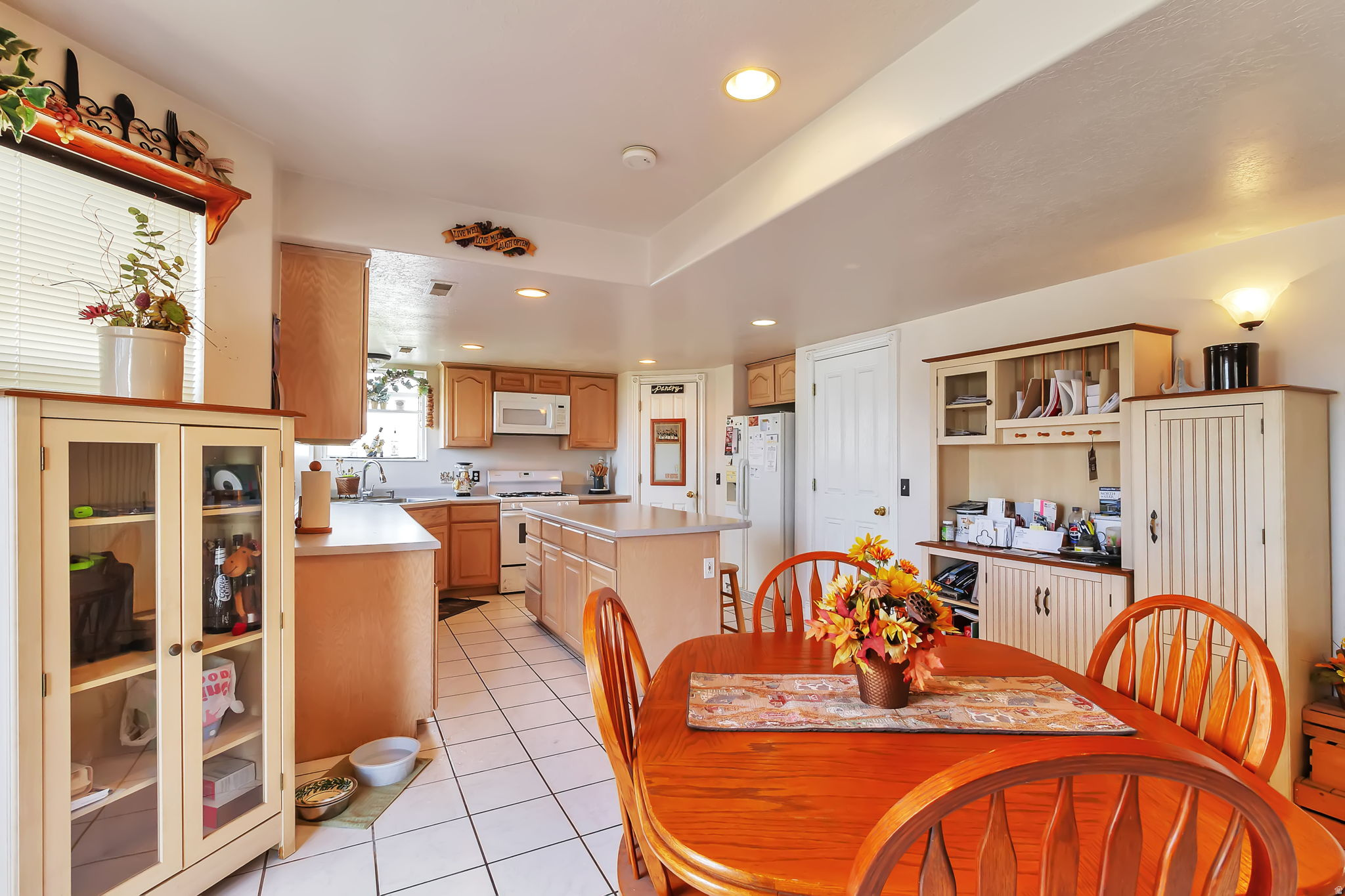 REGAL COUNTRY ESTATES - Residential