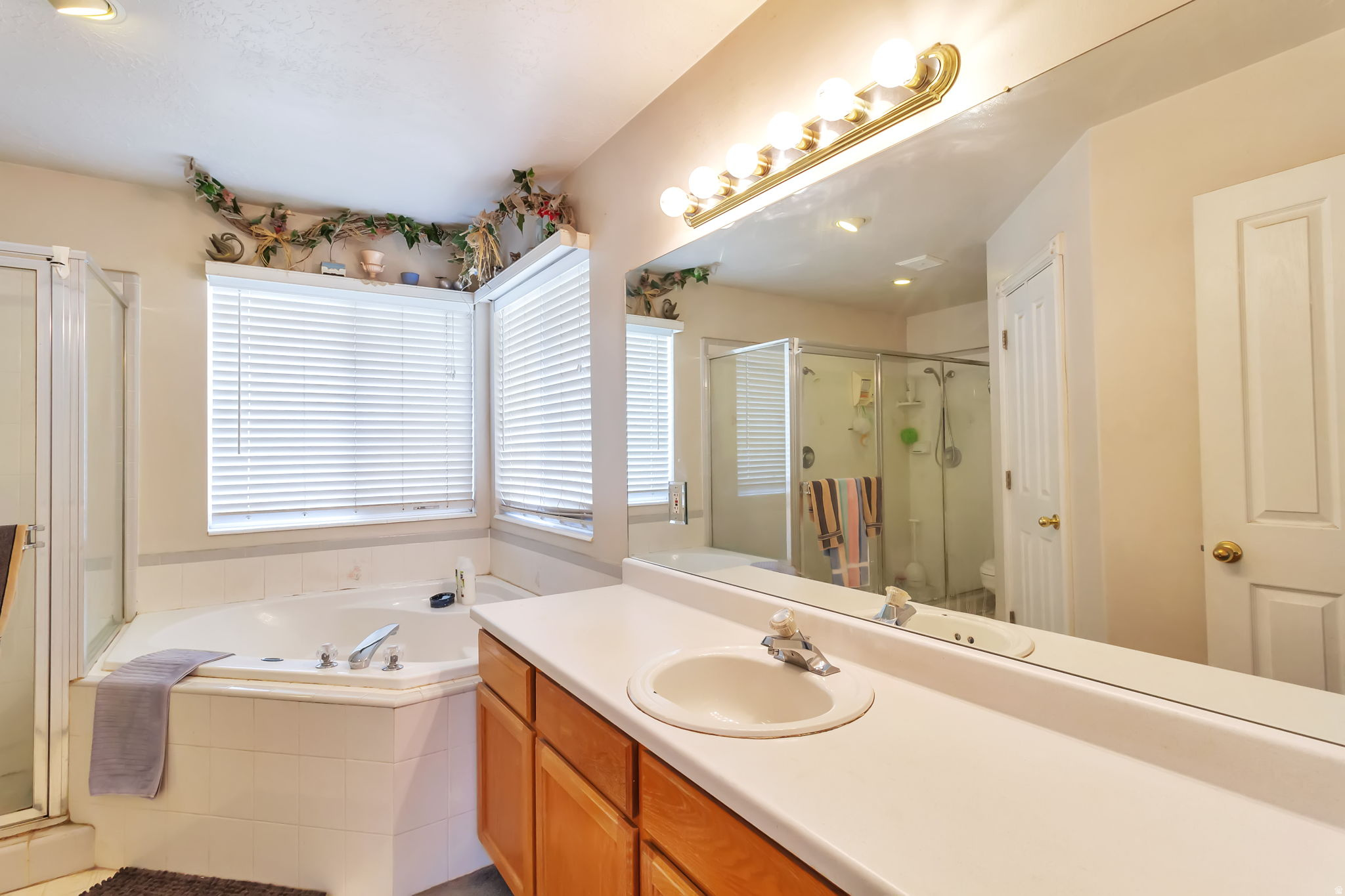 REGAL COUNTRY ESTATES - Residential