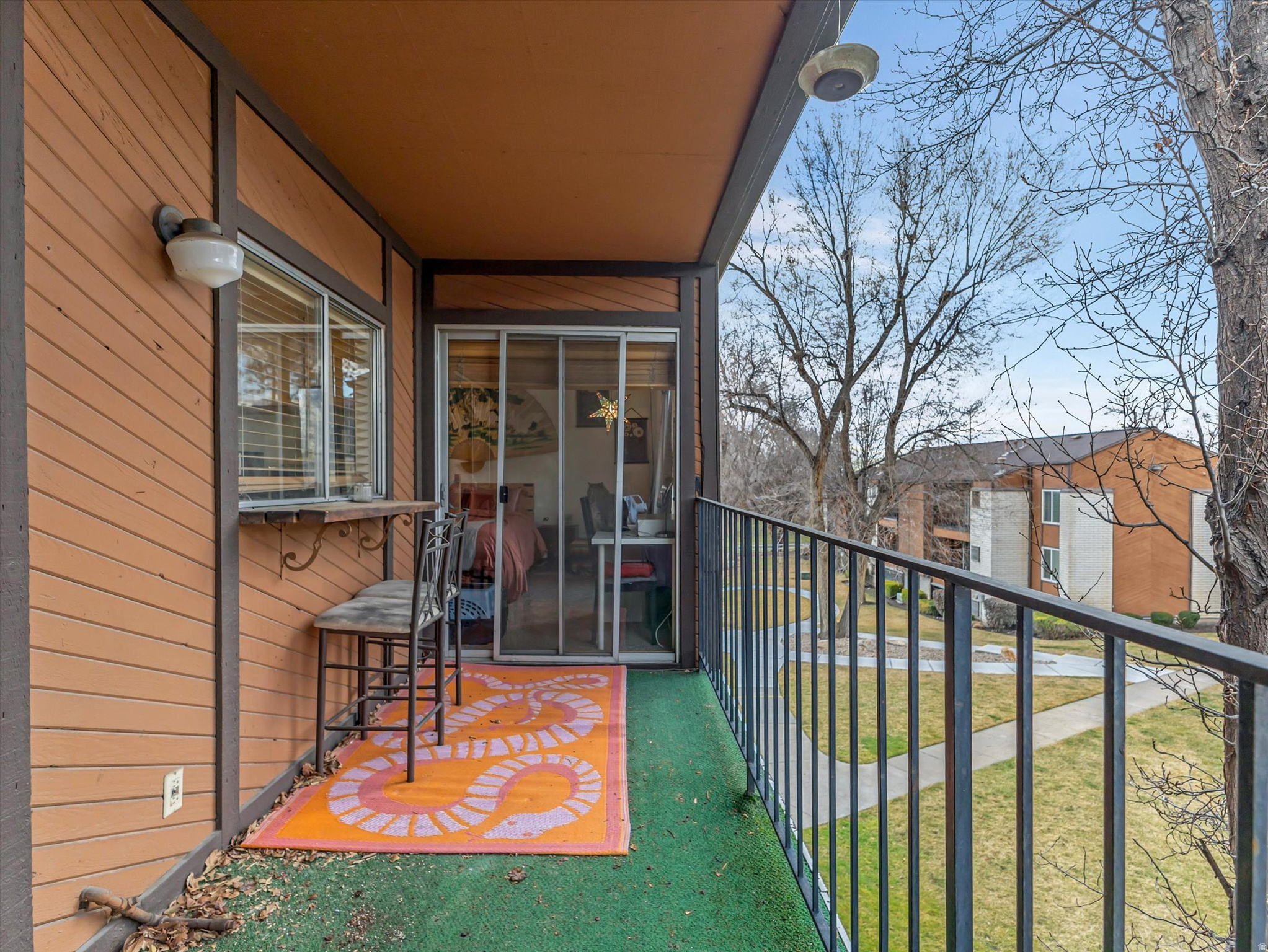 WOOD HOLLOW CONDOMINIUM - Residential