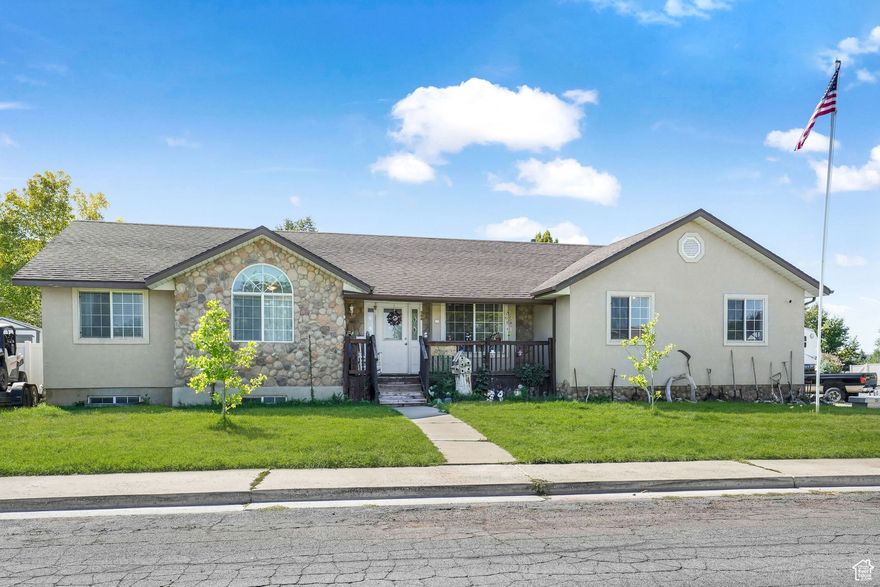 This home was purchased as a forever dream home but it is now time for someone else's dreams to come true.  This quiet home backs up to Dry Creek so the back yard neighbors are at a distance.  So much room with main level living, this home has so much to offer.  You are close to so many things in Payson for every member to enjoy!  Come see what home really feels like!