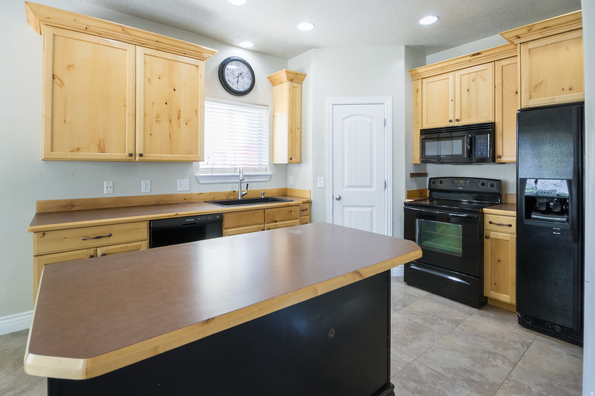 HUNTER HOLLOW SUBDIVISION - Residential