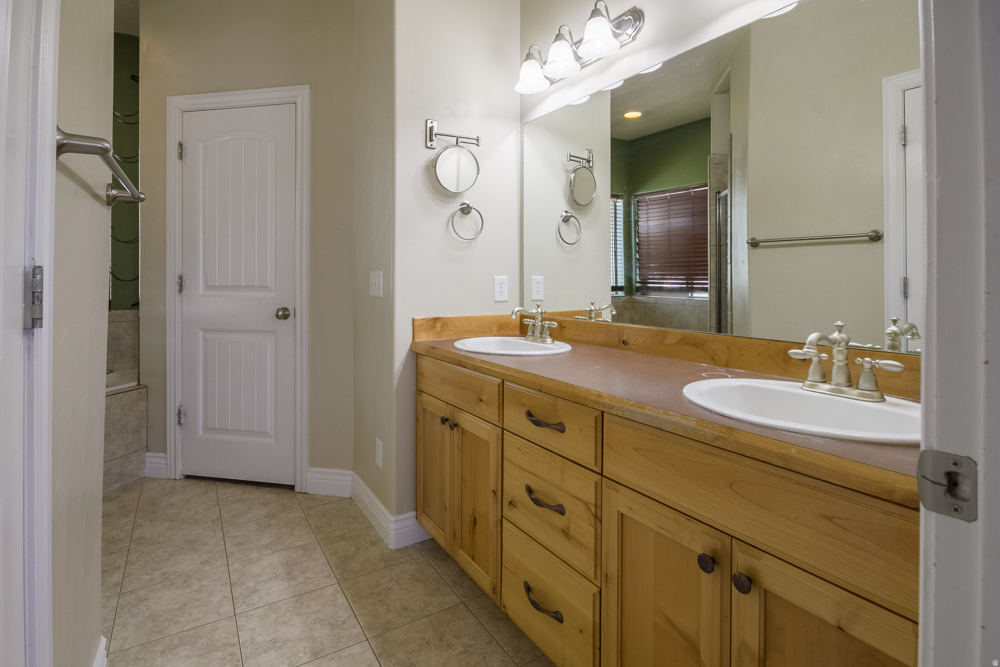 HUNTER HOLLOW SUBDIVISION - Residential