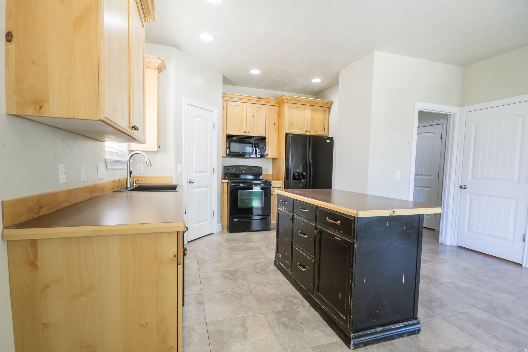 HUNTER HOLLOW SUBDIVISION - Residential