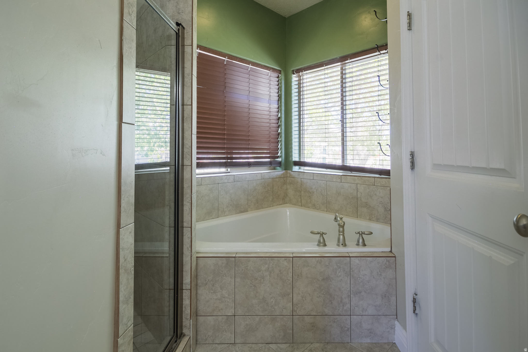 HUNTER HOLLOW SUBDIVISION - Residential