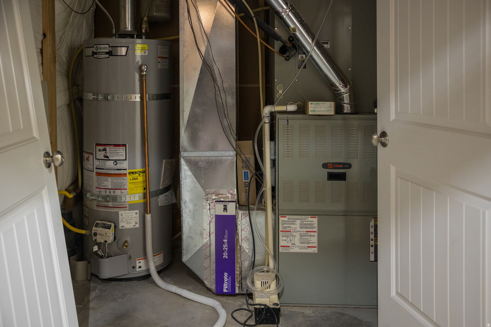 HUNTER HOLLOW SUBDIVISION - Residential