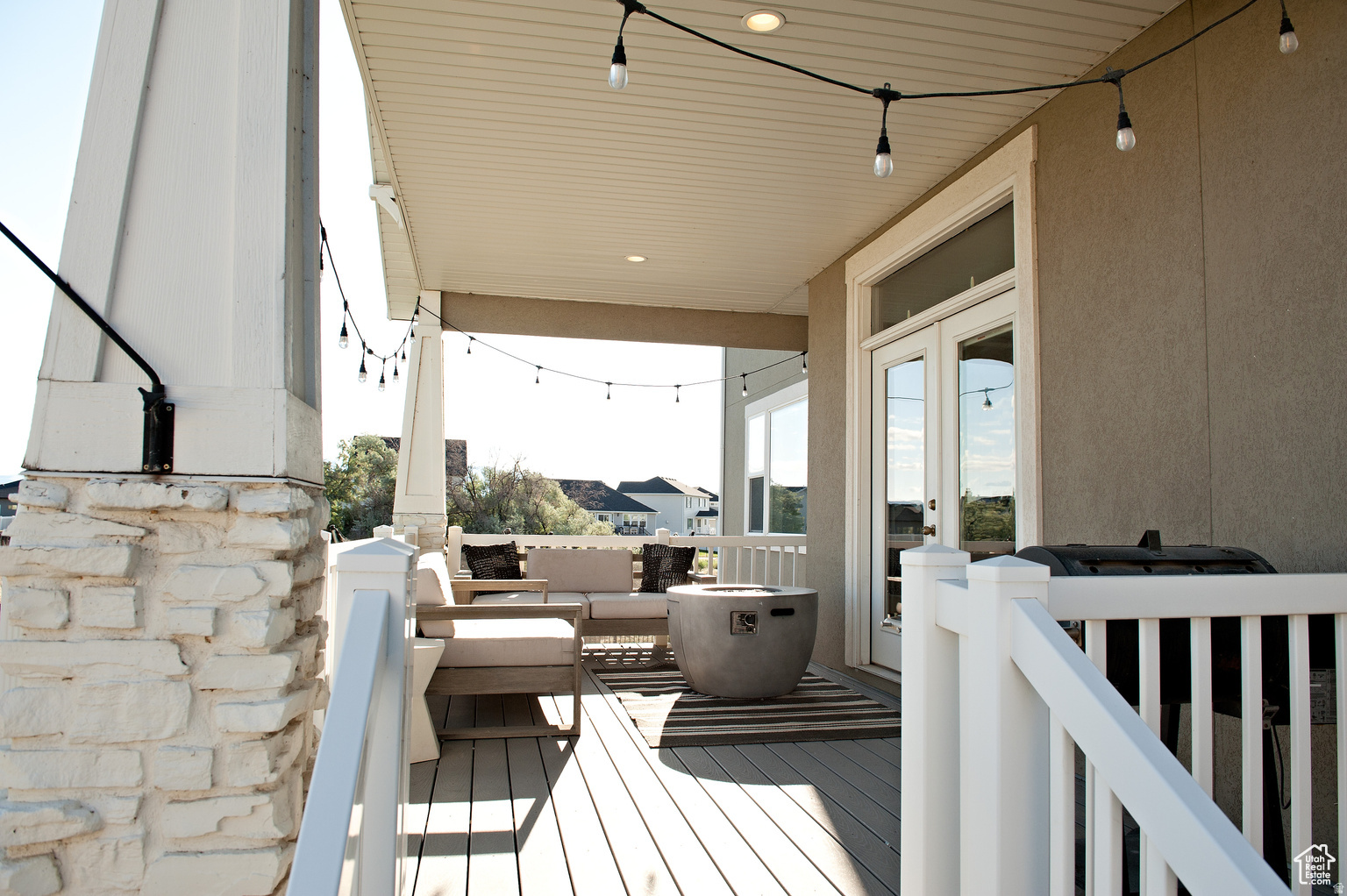 THE MEADOWS AT THE HOMESTEADS - Residential