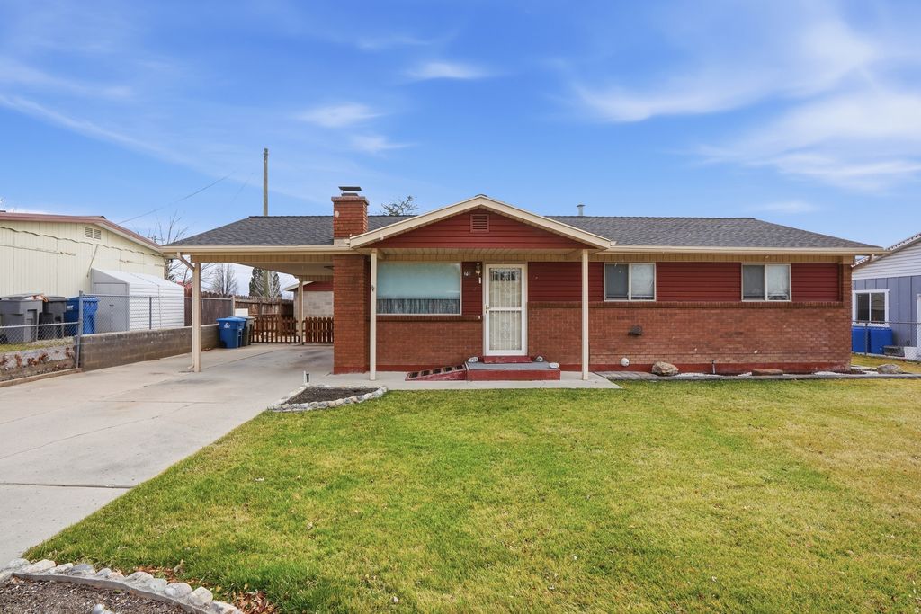 Photo of 70 E 760 N, American Fork, UT 84003 (MLS # 2141757)