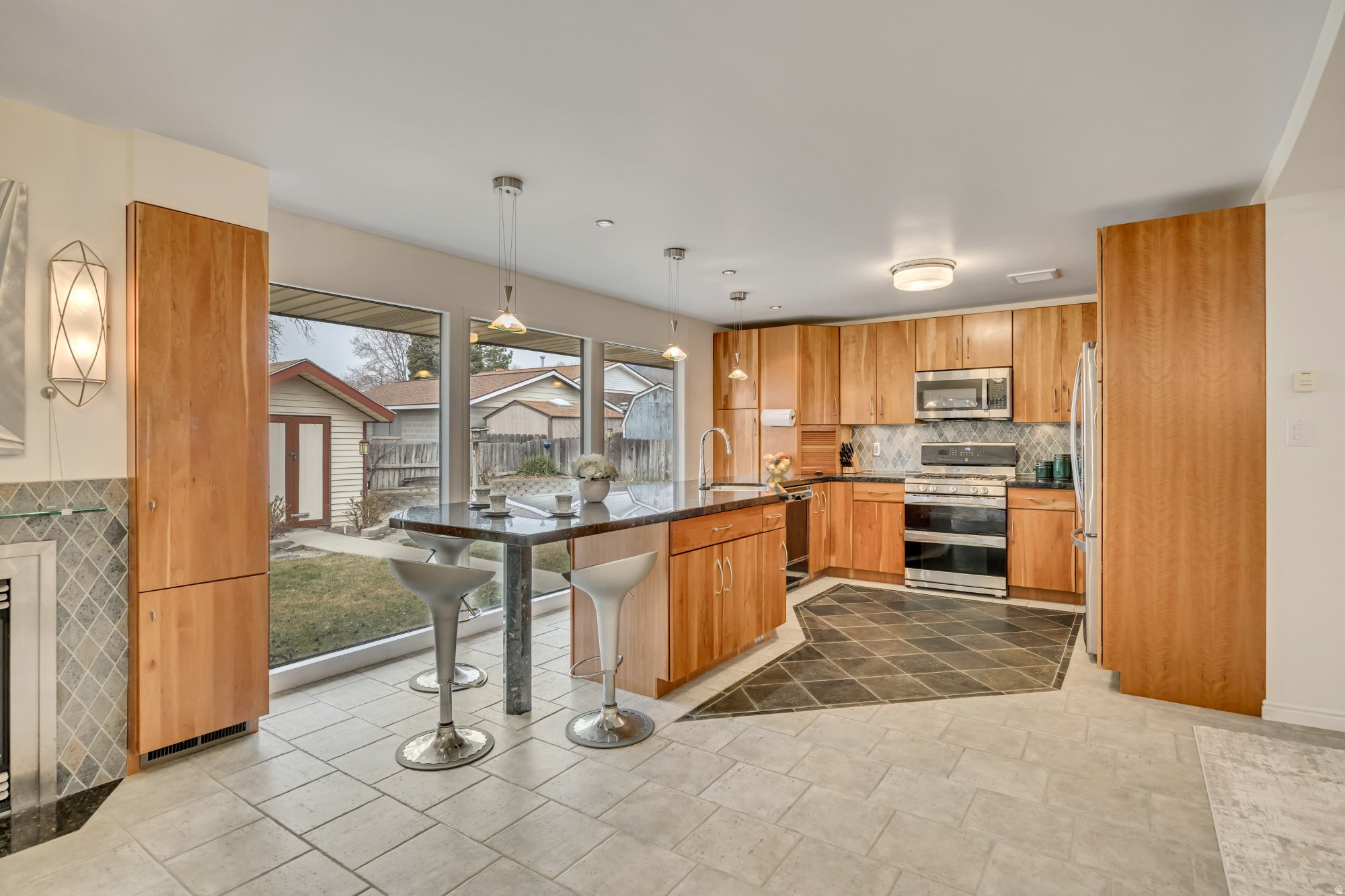 FAIROAKS - Residential