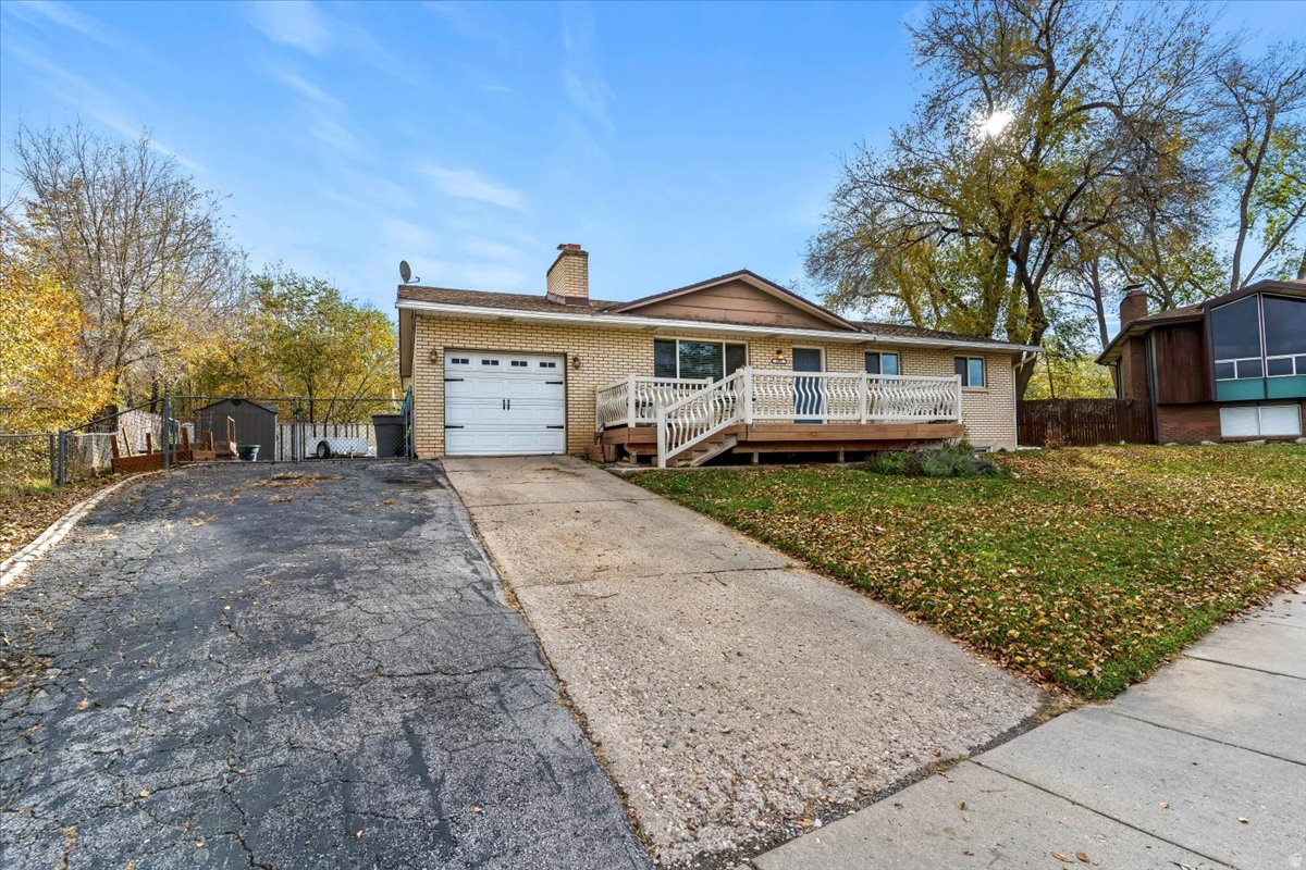 CASTLE - Residential