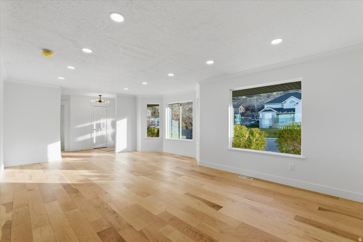 EAGLES VIEW - Residential