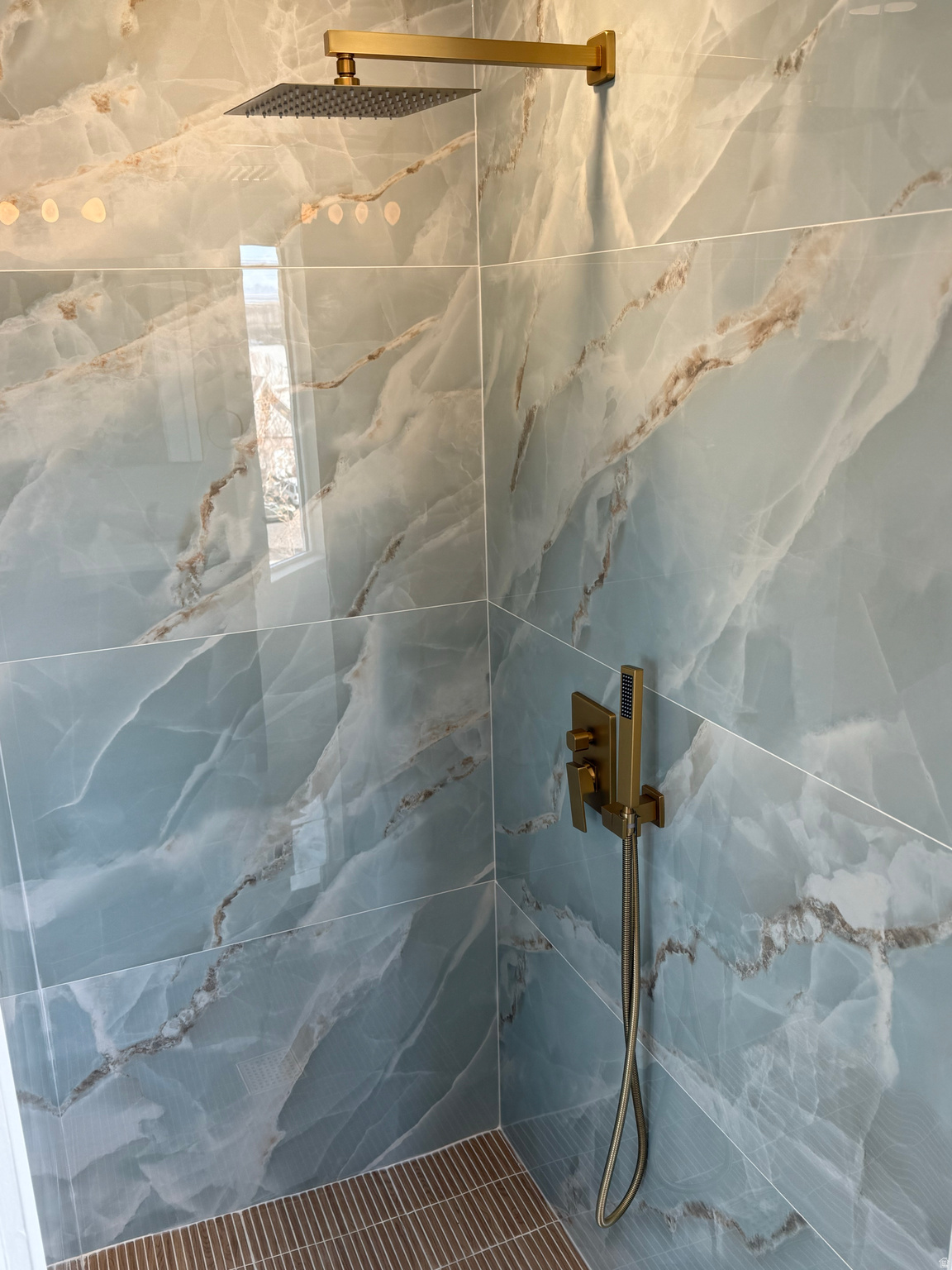 EAGLES VIEW - Residential