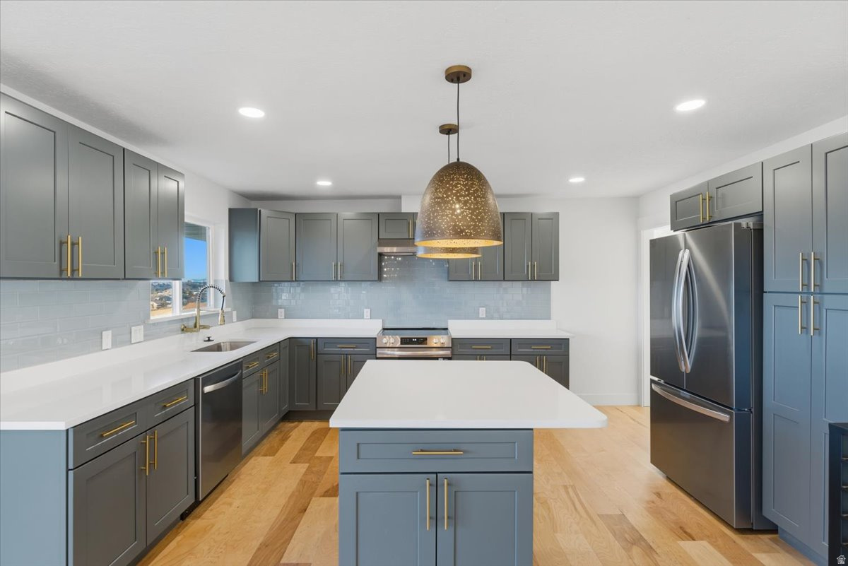 EAGLES VIEW - Residential