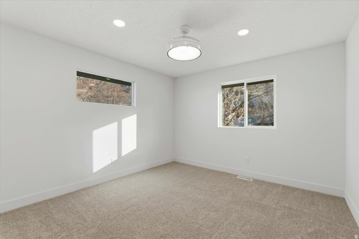 EAGLES VIEW - Residential