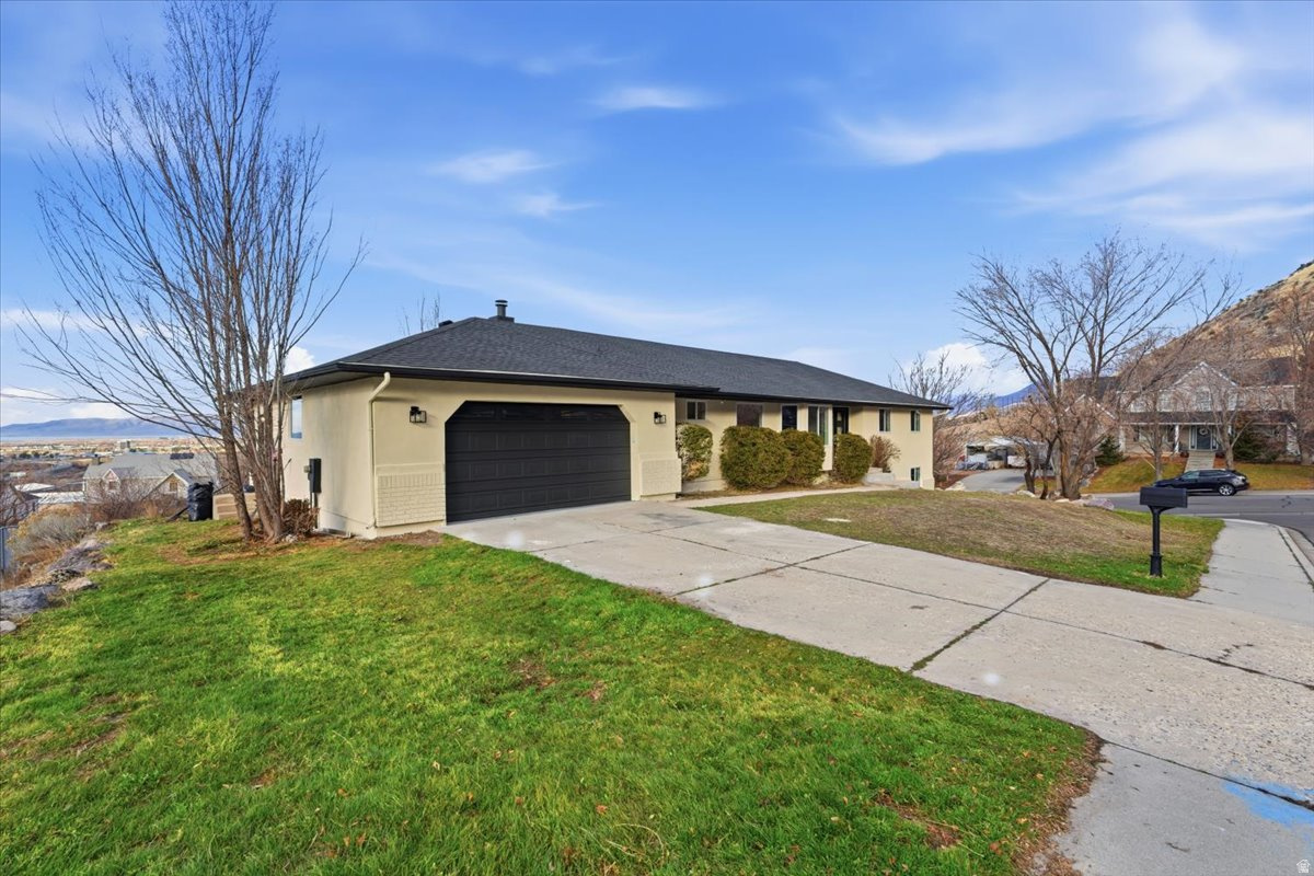 EAGLES VIEW - Residential