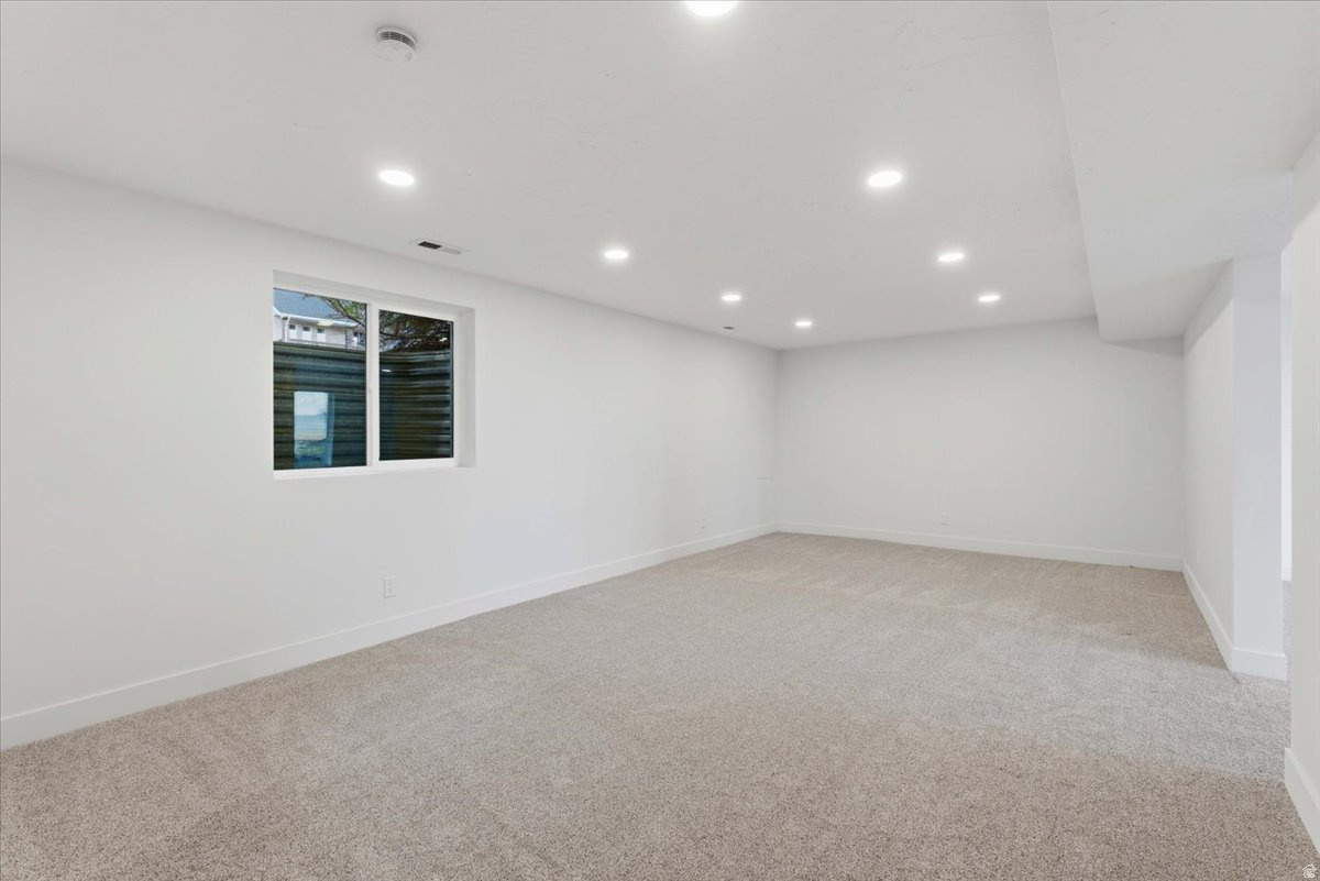 EAGLES VIEW - Residential